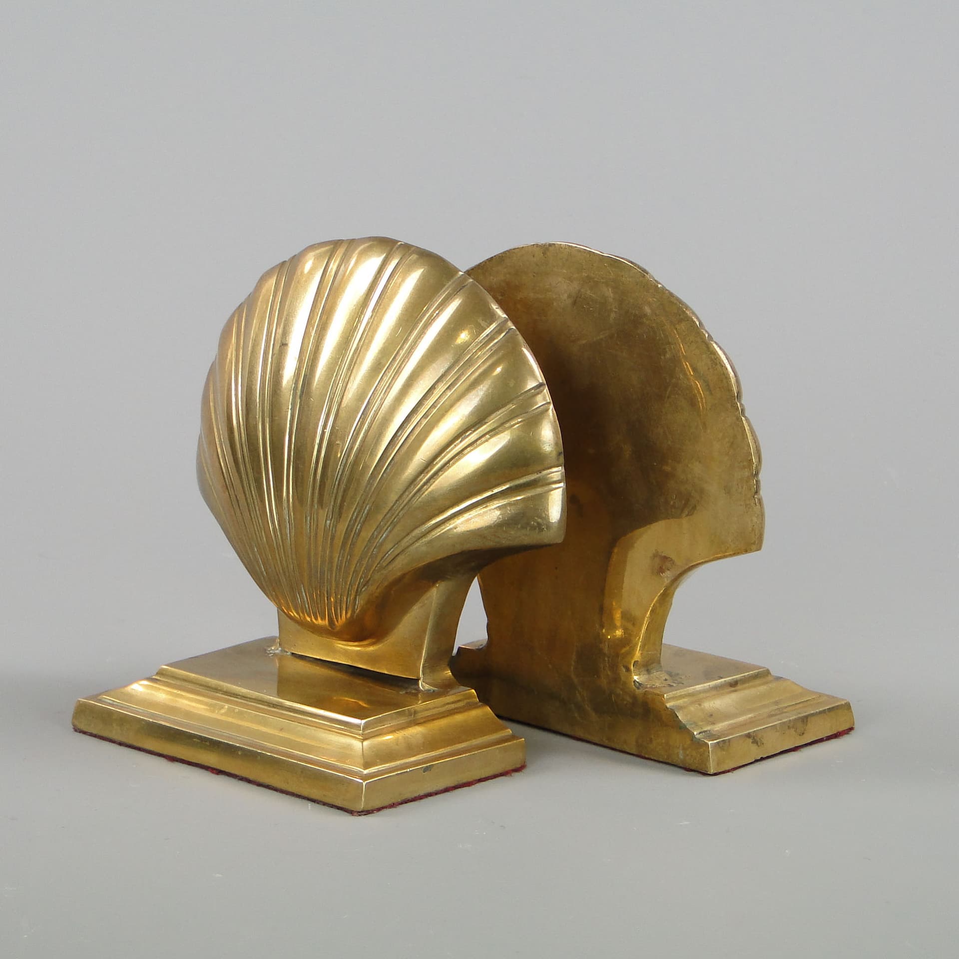 Para podpórek do książek, muszle, mosiądz złoty, La Maison Jansen, Francja, lata 60. - 45515