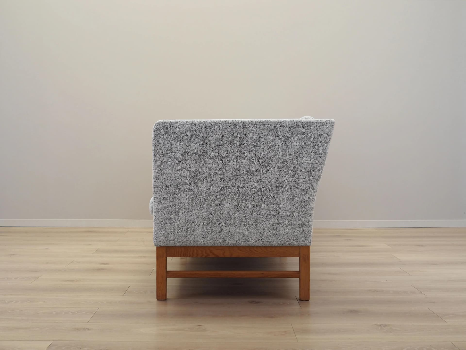 Sofa trzyosobowa, dąb, tkanina szara, Erik Jørgensen Møbelfabrik, Dania, lata 70. - 45376