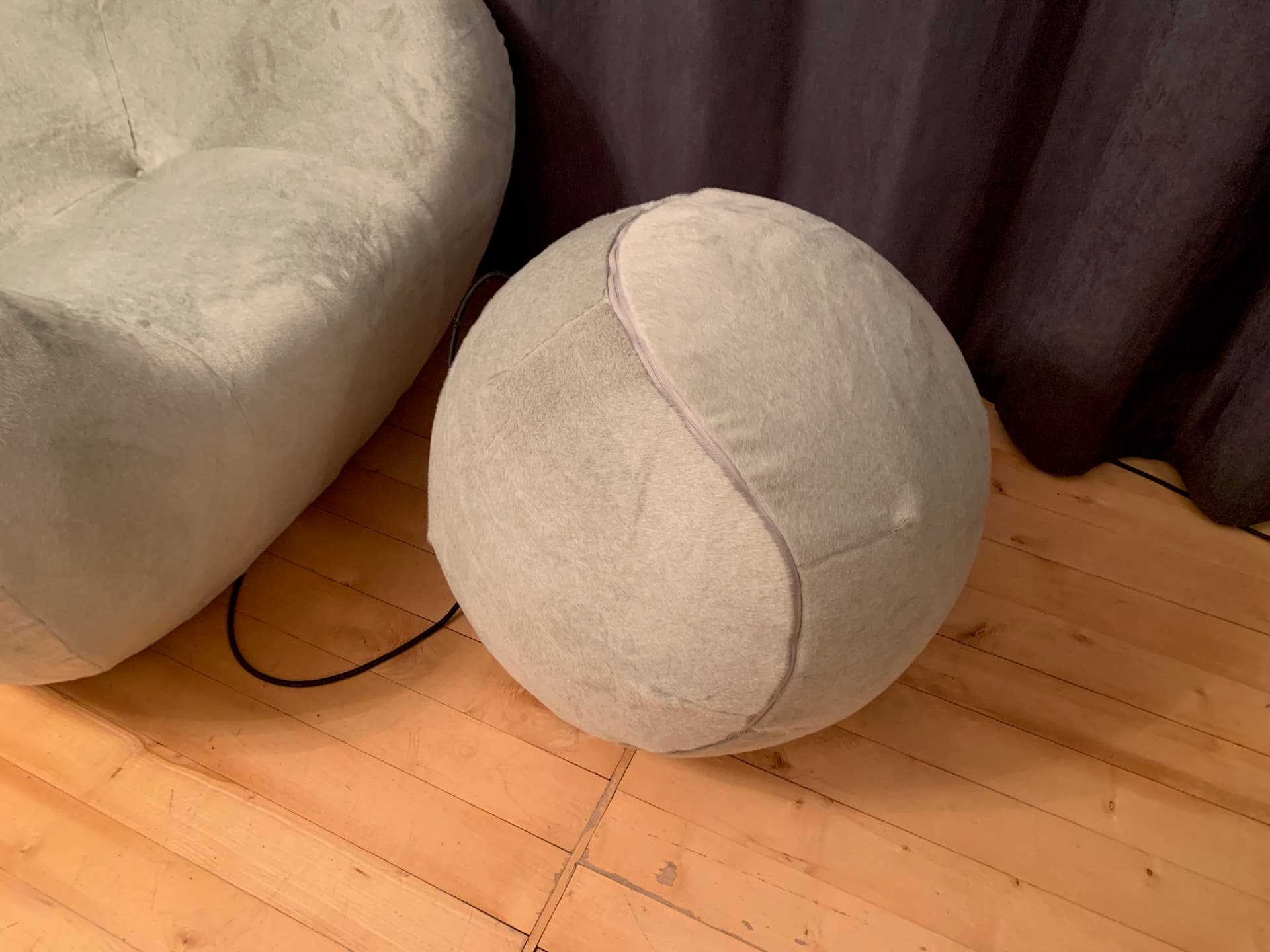 Armchair Big Mama, beige velvet, by G. Pesce, B&B Italia, Italy - 45624