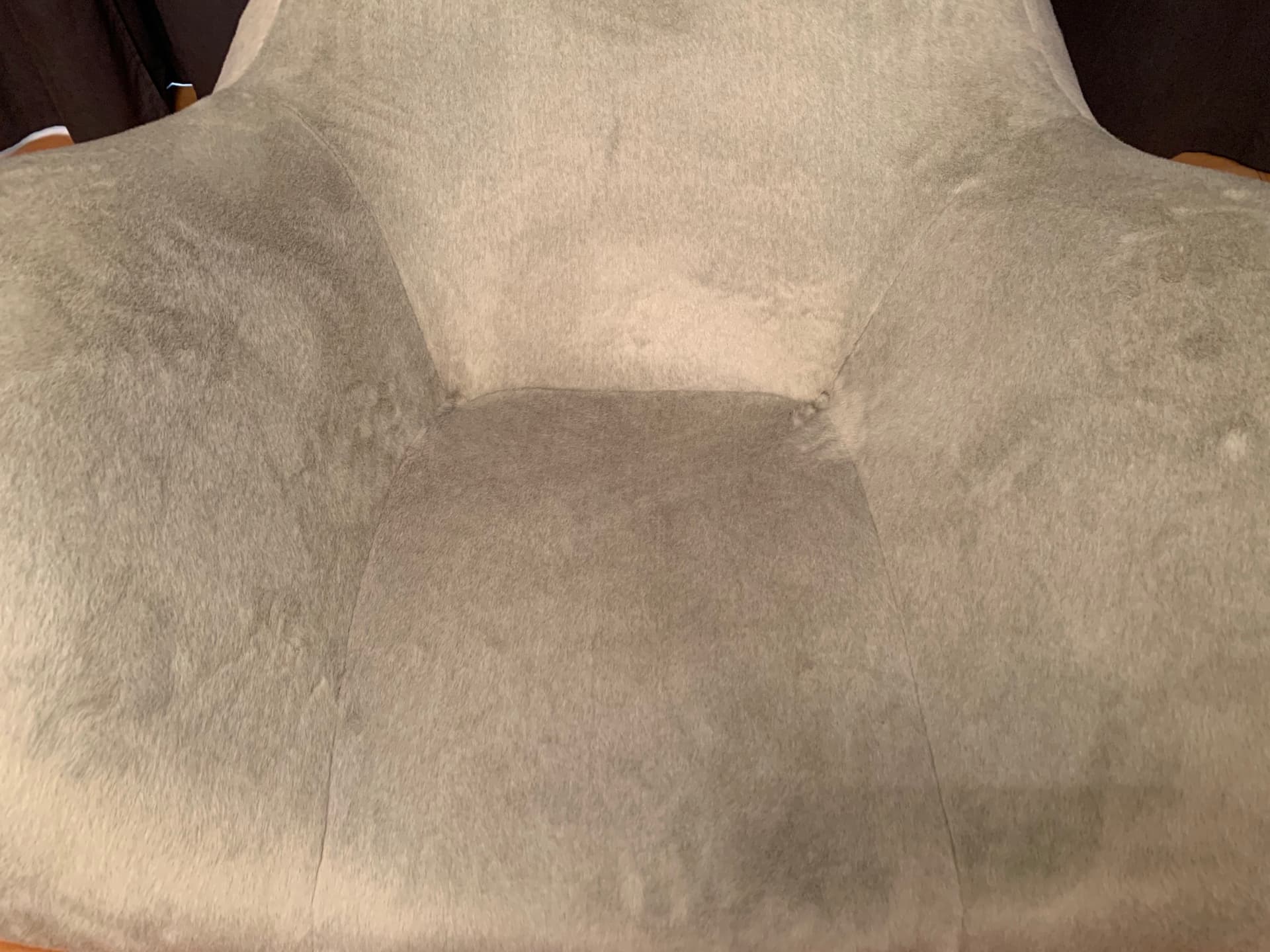 Armchair Big Mama, beige velvet, by G. Pesce, B&B Italia, Italy - 45627