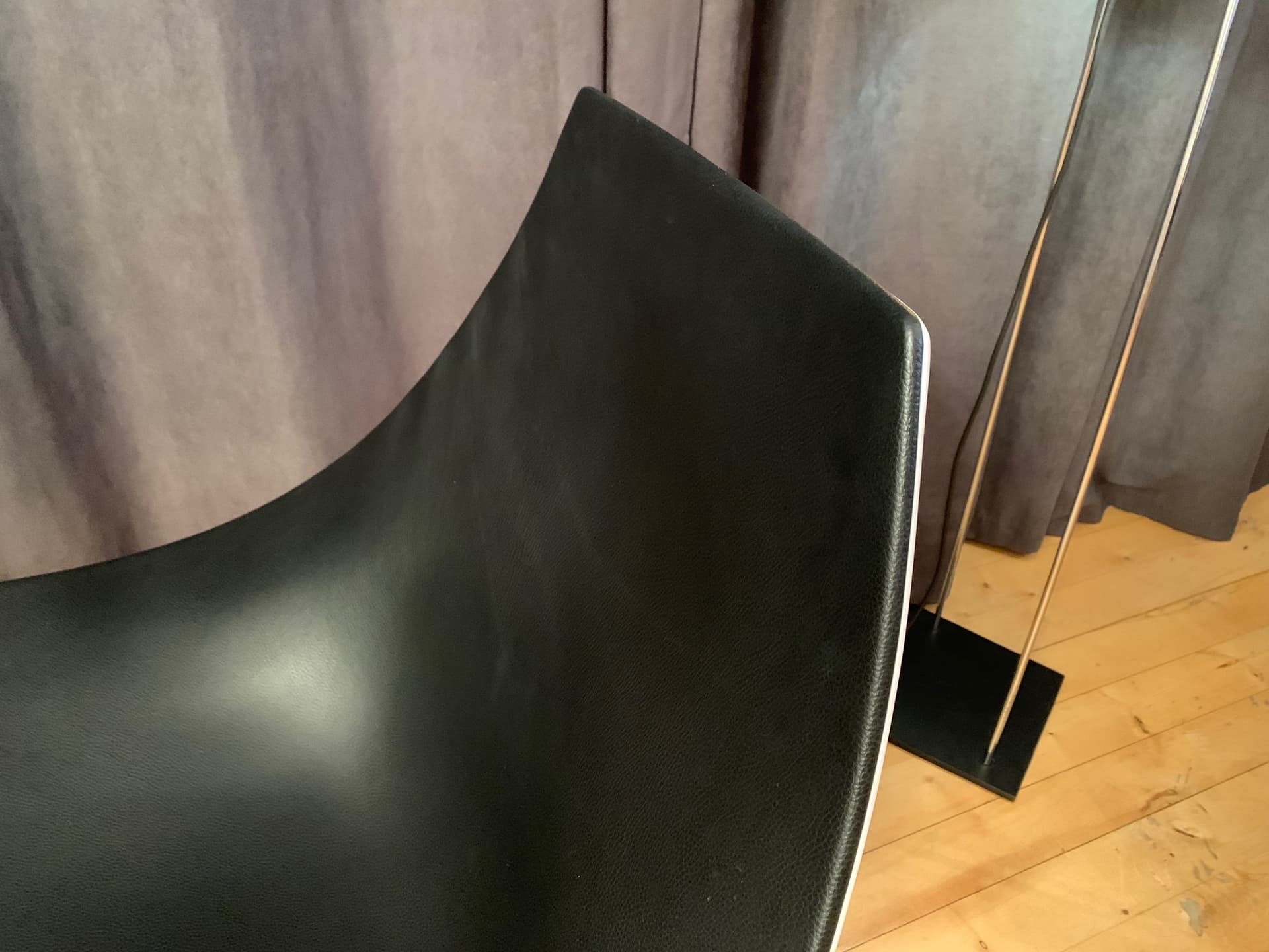 Para foteli Moon, skóra naturalna czarna, proj. P. Arosio, Tacchini, Włochy - 45637