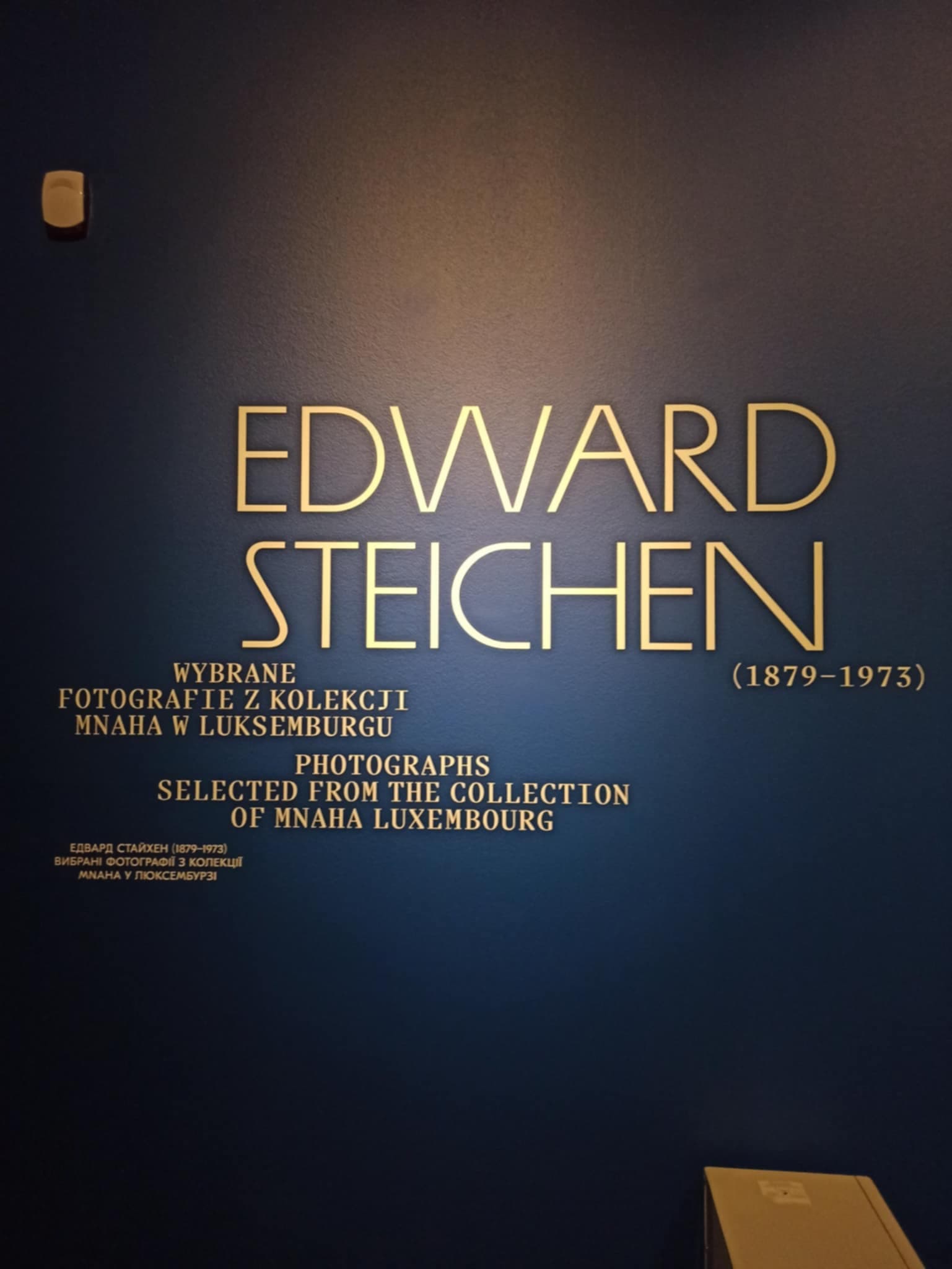 Armchair P90, white leather, by G. Vegni, FASEM, Italy, 1990s. - 45717