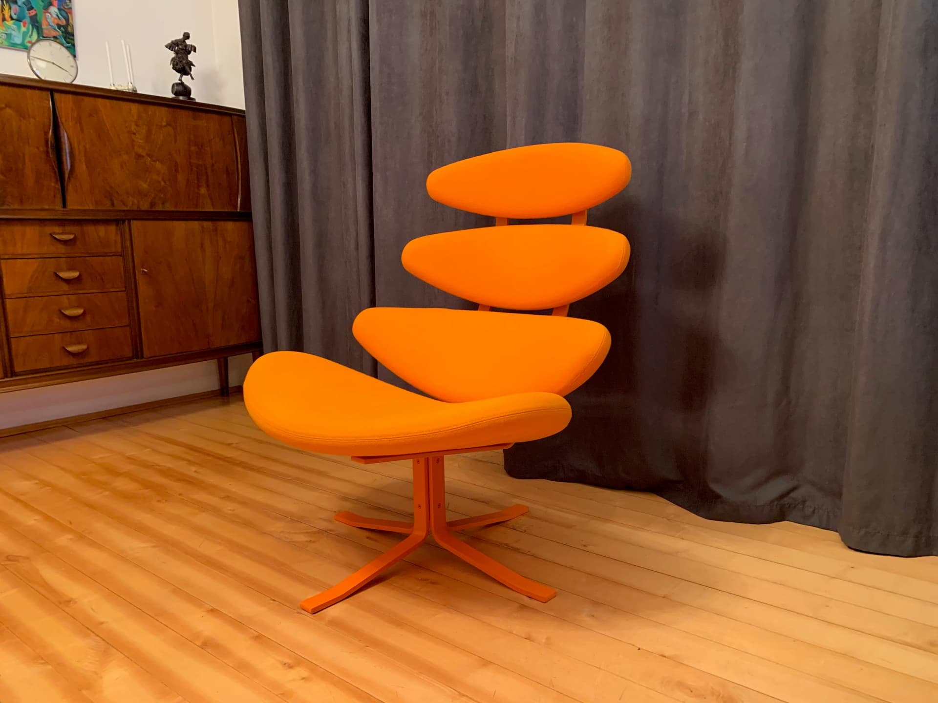 Fotel Corona Spectrum, tkanina pomarańczowa, stal pomarańczowa, proj. P. M. Volther, Erik Jørgensen, Dania - 45756