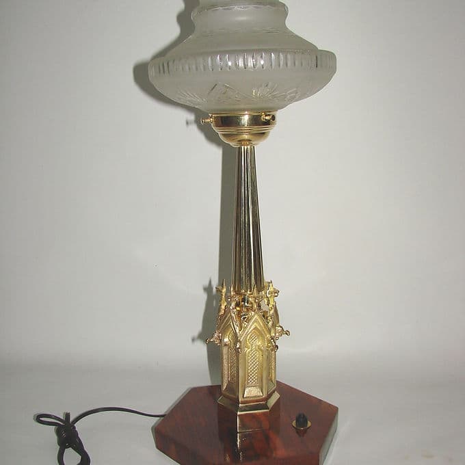 Desk lamp, golden brass, opaline glass, wood, 1920s. - 46485