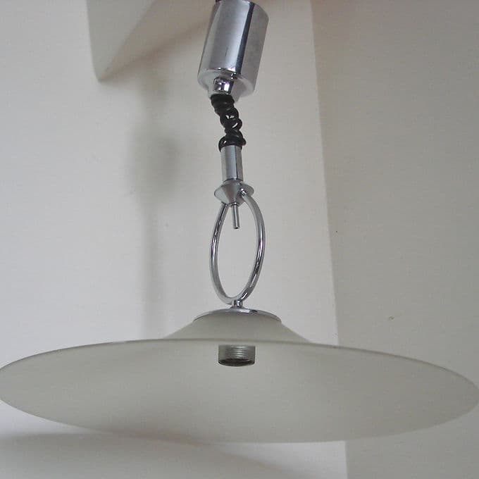 Lampa wisząca Helestra, metal chrom, szkło beżowe, Niemcy, lata 70. - 46365