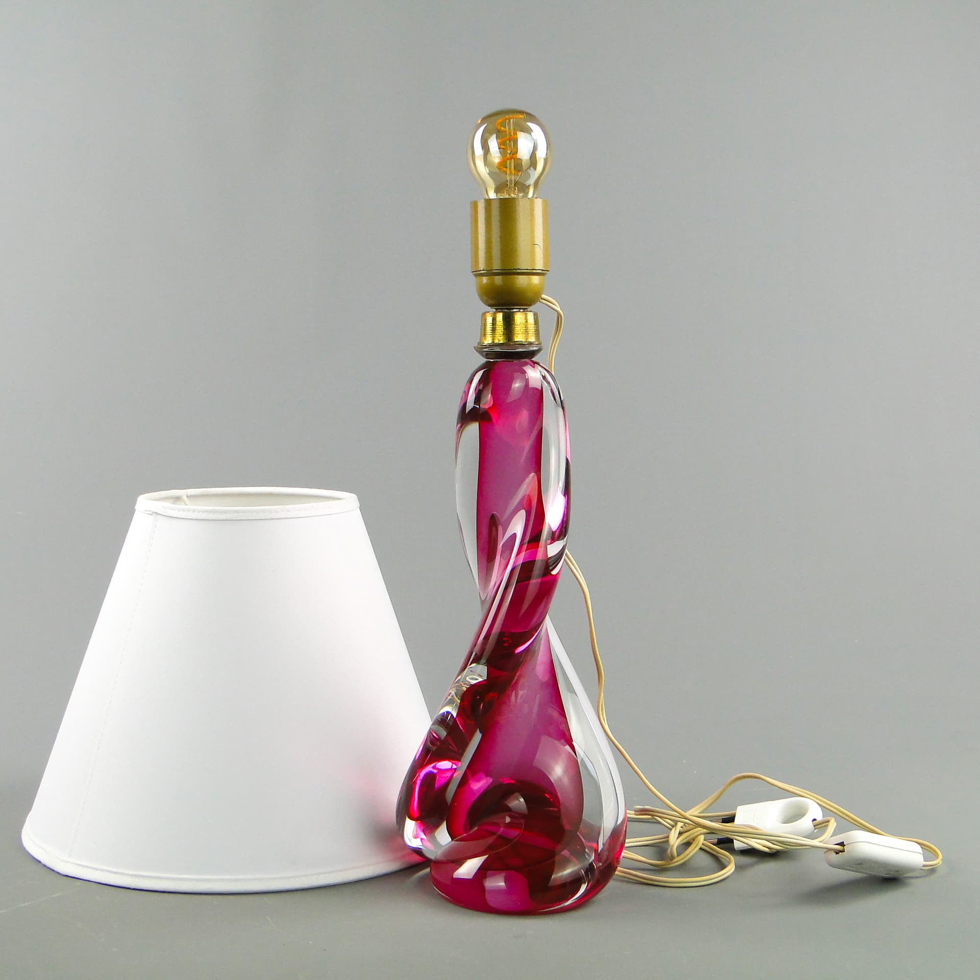 Lampa stołowa, szkło różowy, Val St Lambert, Belgia, lata 60. - 47175