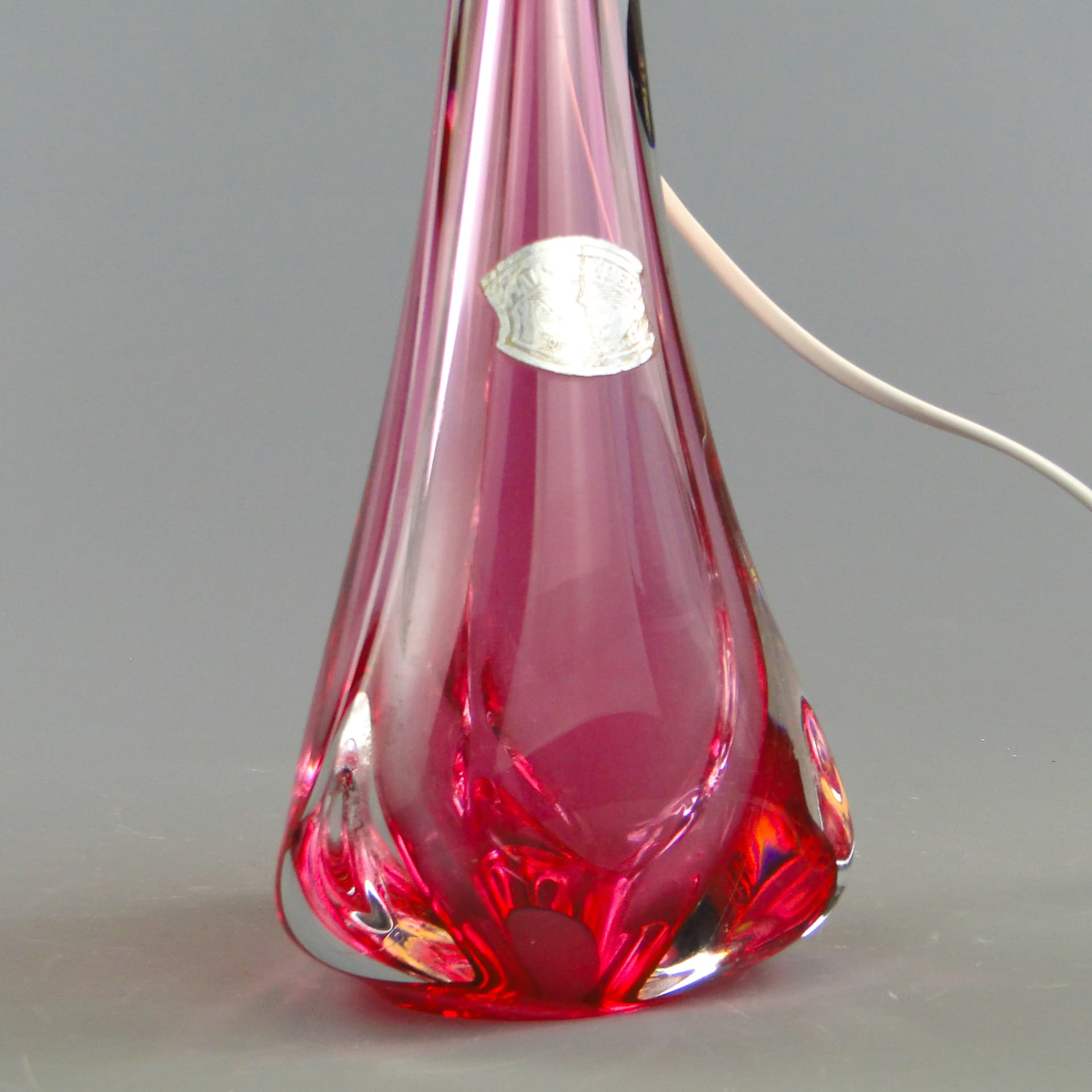 Lampa stołowa, szkło różowy, Val St Lambert, Belgia, lata 60. - 47197