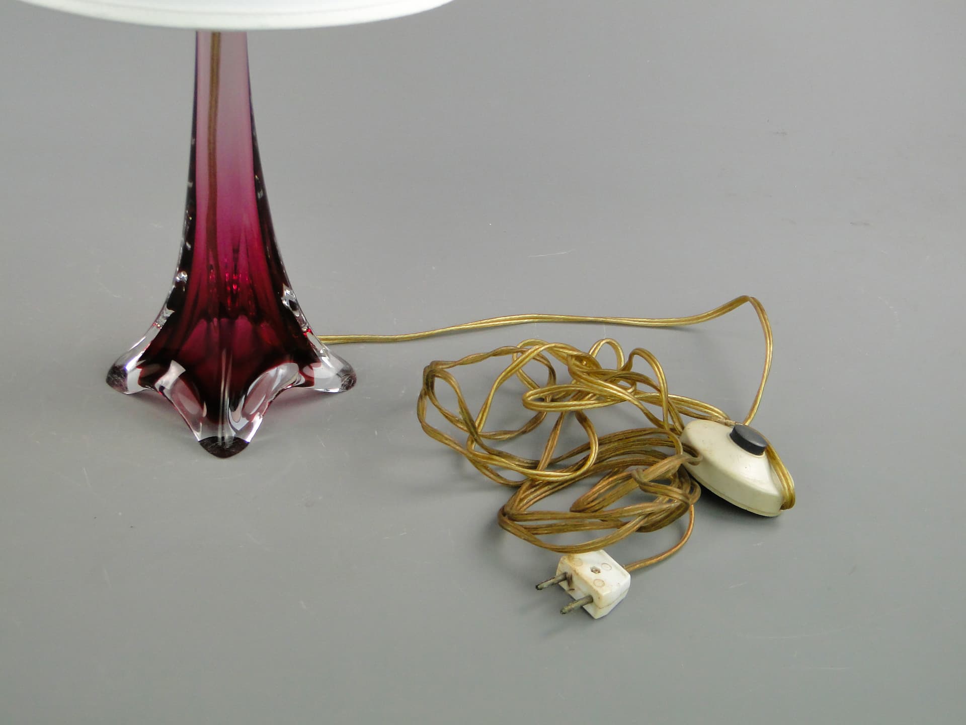 Table lamp, Val St Lambert, red glass, Belgium, 1960s. - 47208