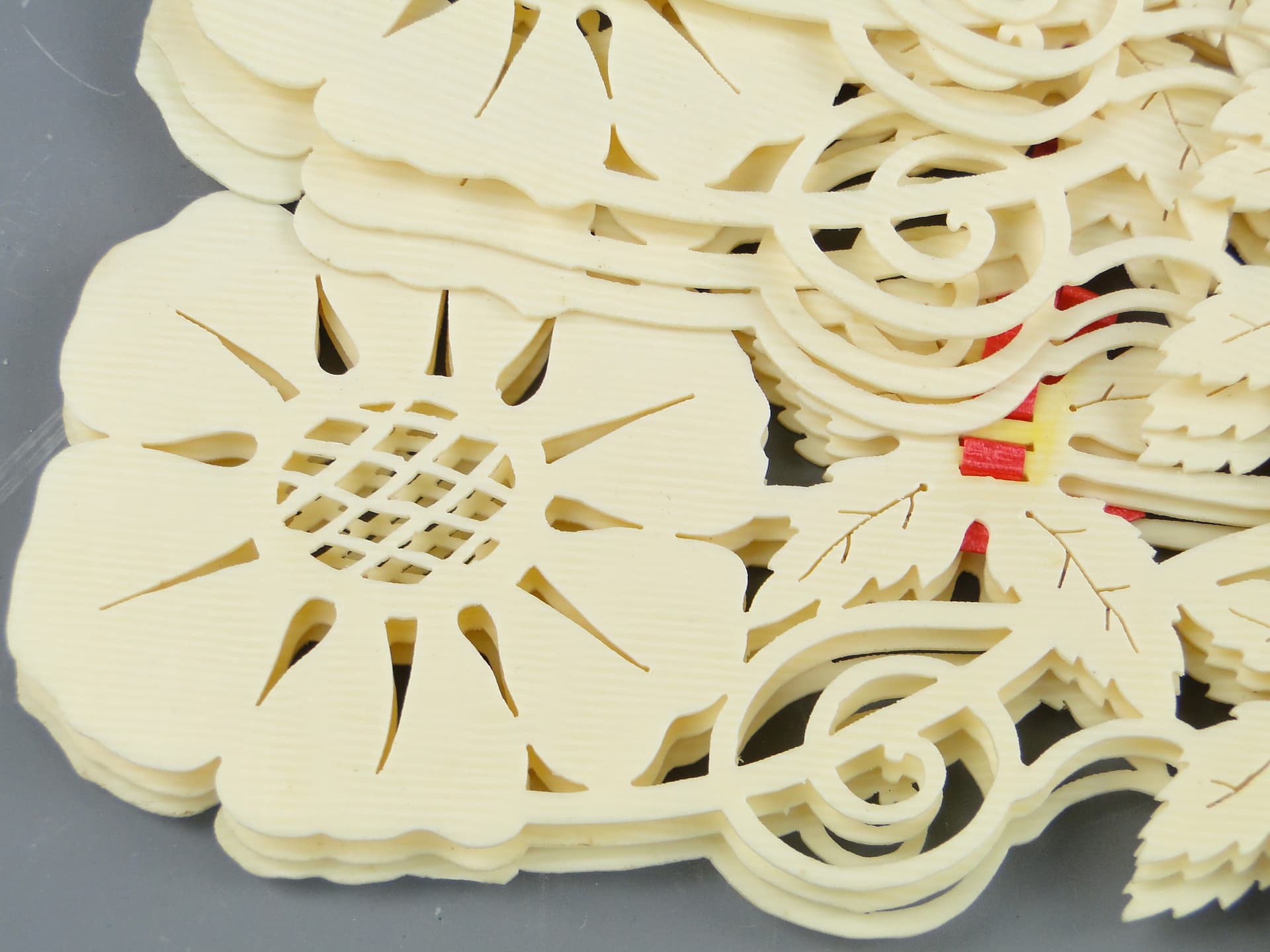 Wachlarz Biedermeier, kość ivory white, mosiądz złocony, Austria, XIX w. - 47224