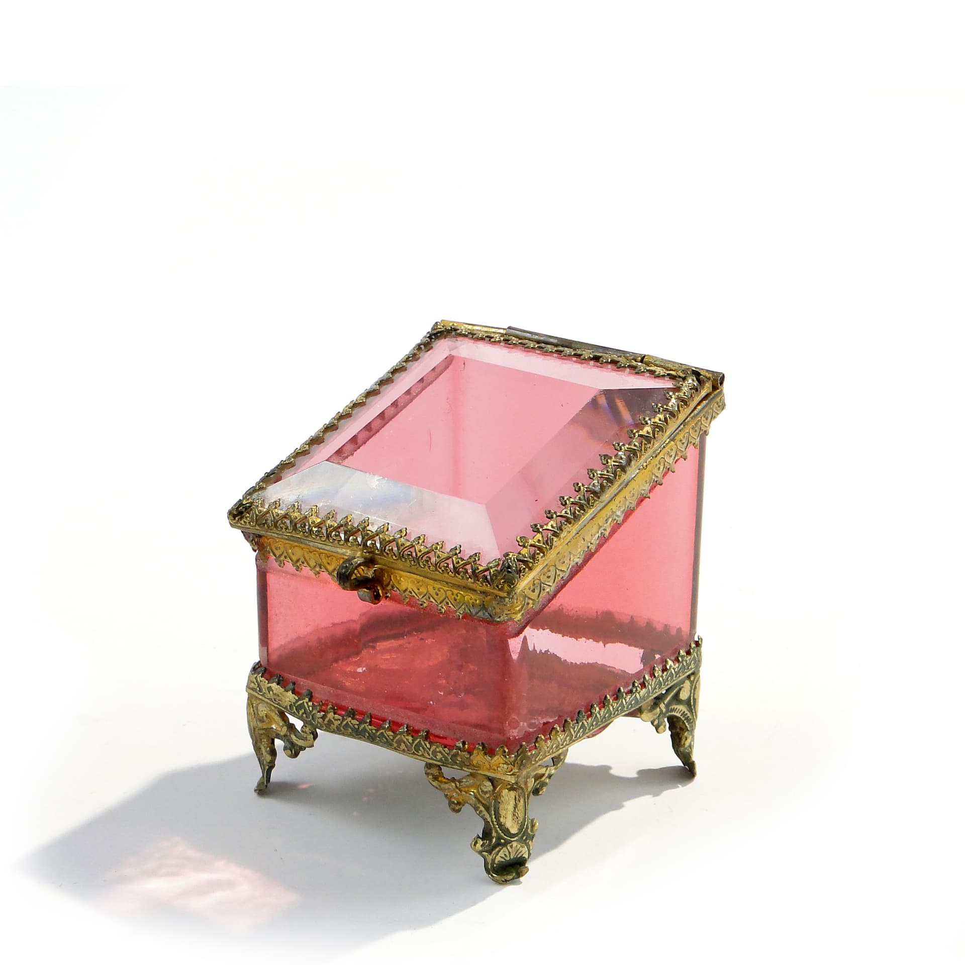 Jewelry Box, pink crystal, gilt brass, Austria, 19th c. - 47294