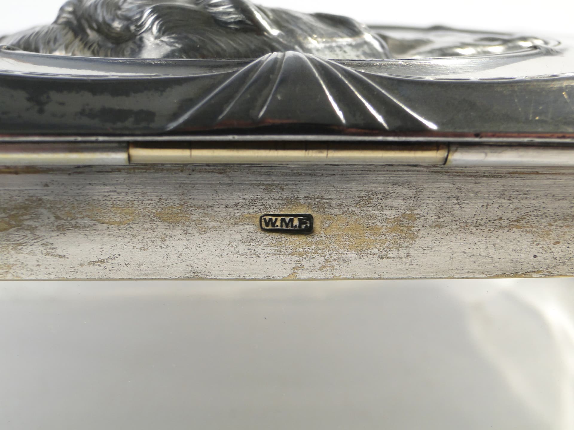 Kaseta gabinetowa Art Nouveau, kryształ transparentny, cyna platerowana, WMF, Niemcy, początek XX w. - 47411