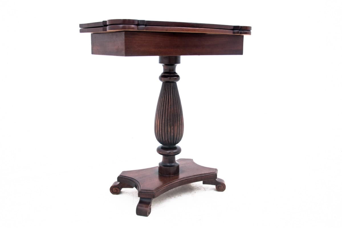 Ciemnobrązowy stolik karciak, Europa Północna, lata 70. XIX wieku - 47572