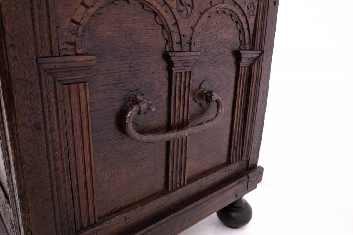 Ciemnobrązowa skrzynia zabytkowa, Francja, połowa XIX wieku - 49431