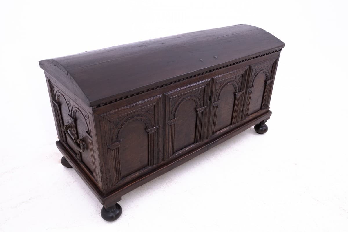 Ciemnobrązowa skrzynia zabytkowa, Francja, połowa XIX wieku - 49422