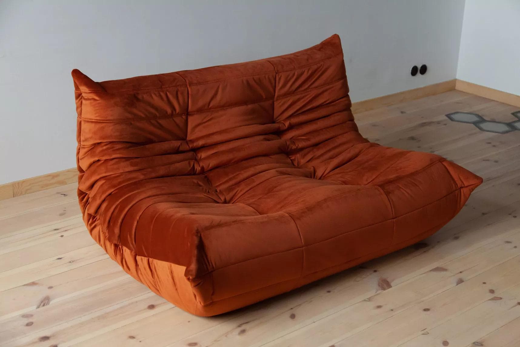 Sofa Togo dwuosobowa, velvet pomarańczowy bursztyn - 51132