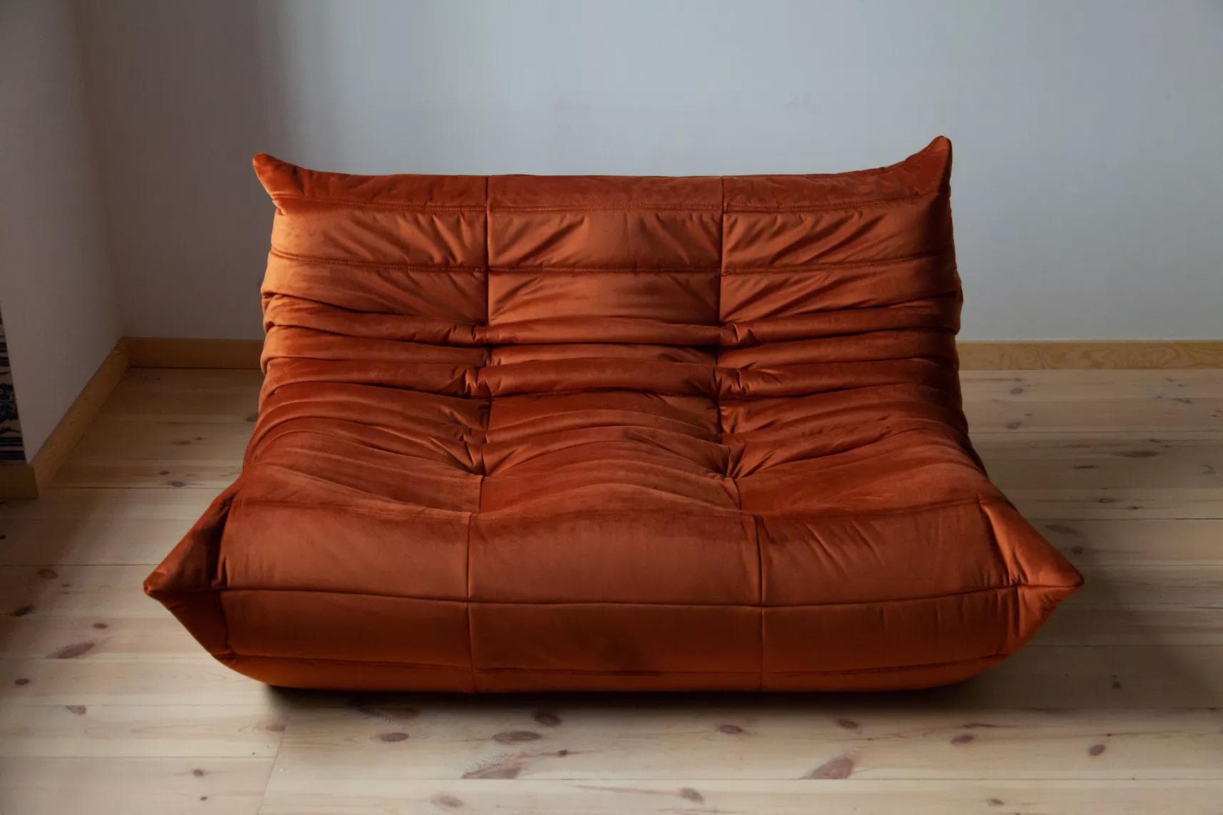 Sofa Togo dwuosobowa, velvet pomarańczowy bursztyn - 51131