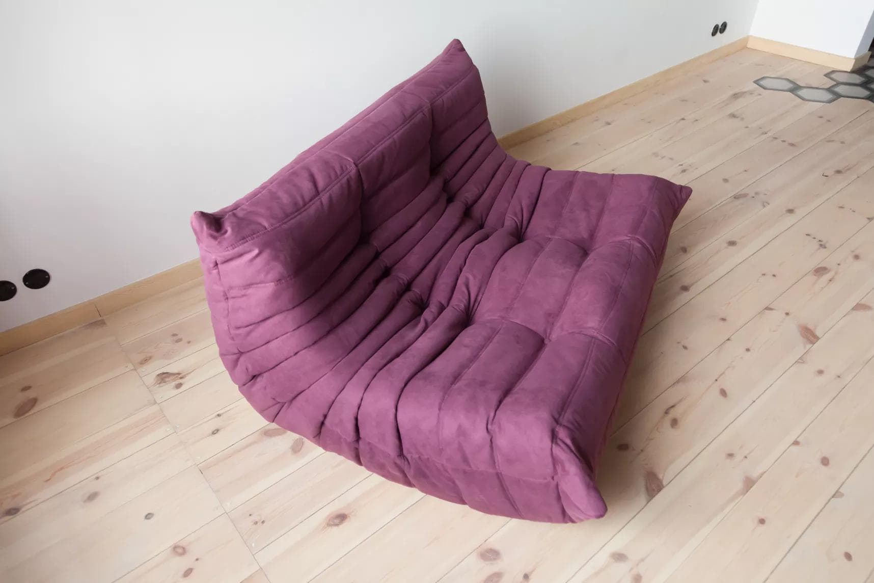 Sofa Togo dwuosobowa, mikrofibra bakłażan - 51120