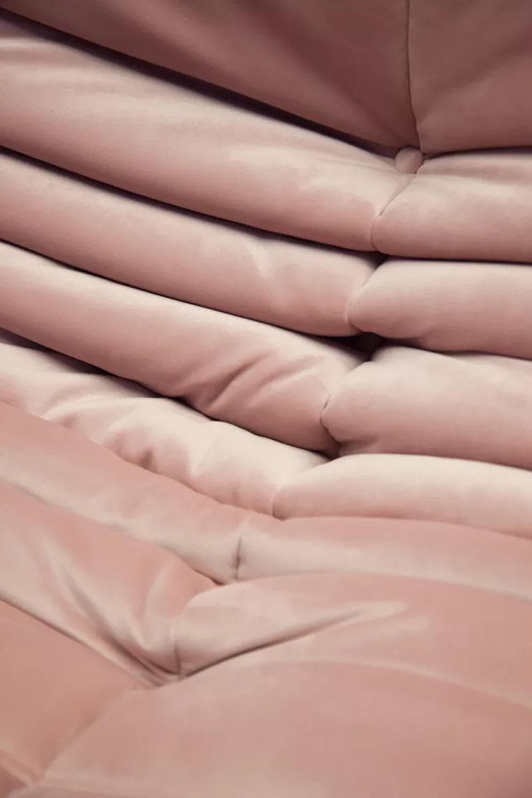 Sofa Togo trzyosobowa, velvet różowy jasny - 51321