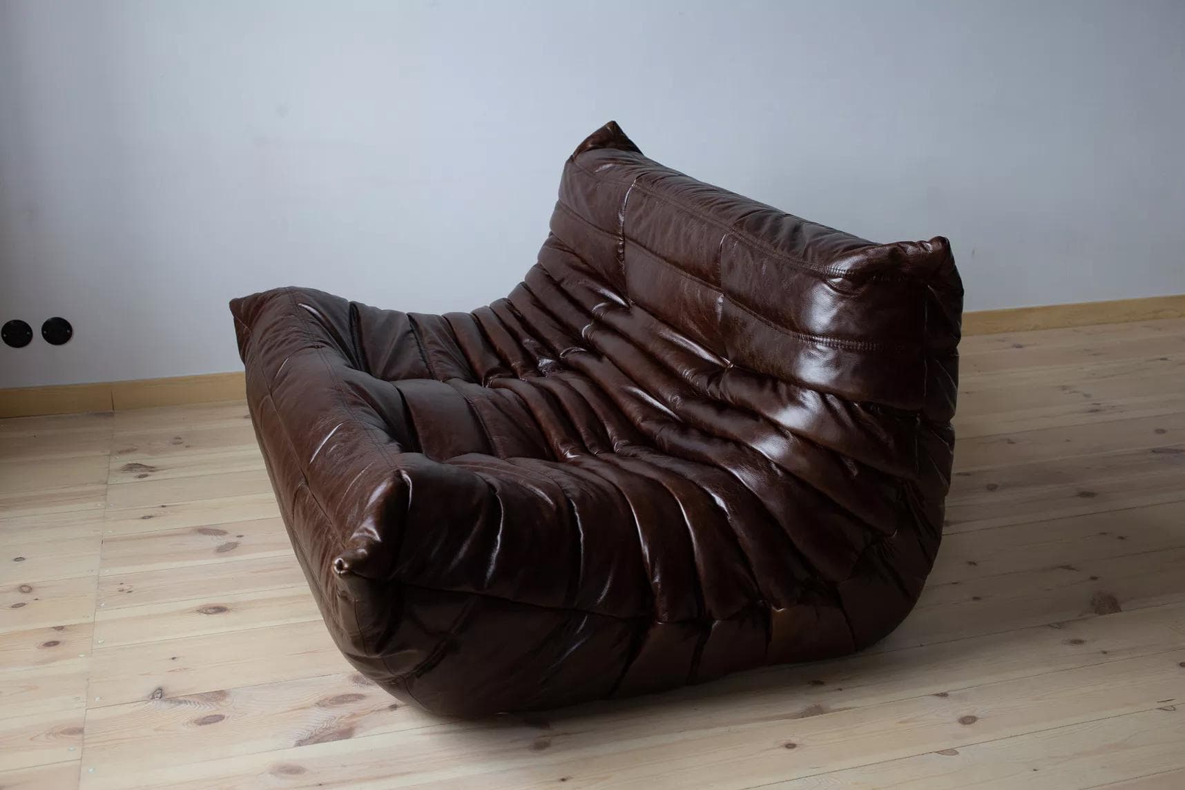Sofa Togo dwuosobowa, skóra brązowa dark shiny - 51245