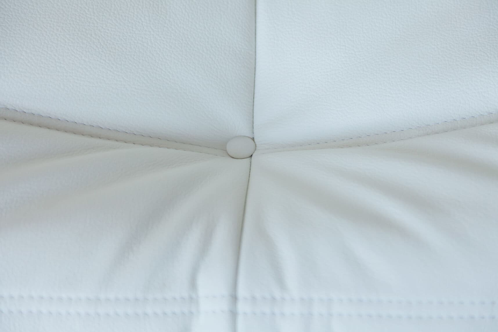 Sofa Togo trzyosobowa, skóra biała madras - 52271