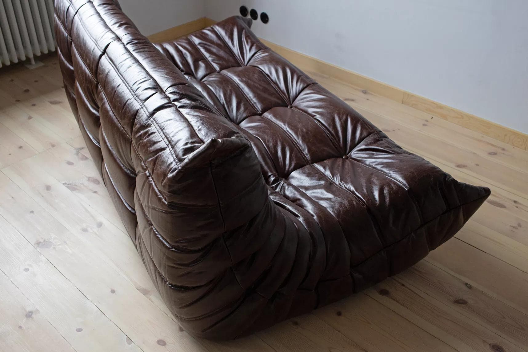 Sofa Togo trzyosobowa, skóra brązowa dark shiny - 52257