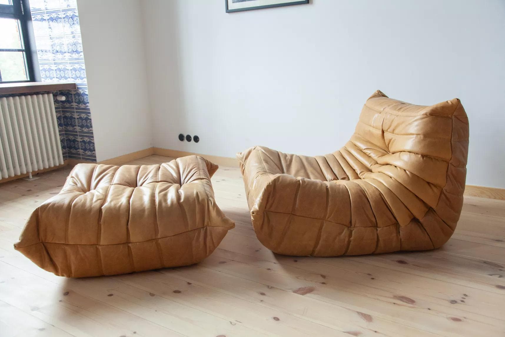 Fotel wypoczynkowy Togo z podnóżkiem, skóra brązowa camel - 51958