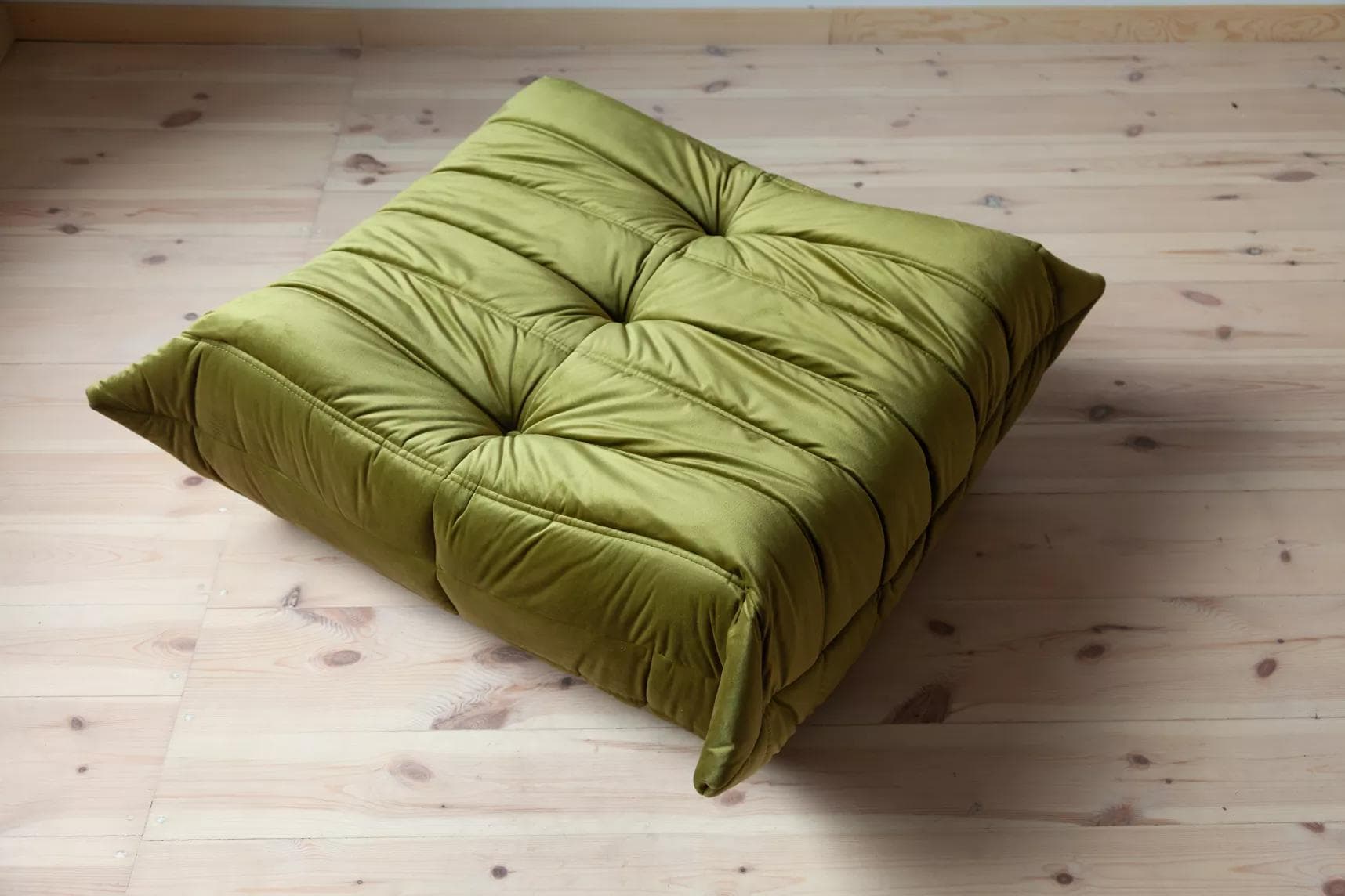 Podnóżek Togo, velvet zielony oliwka - 51768