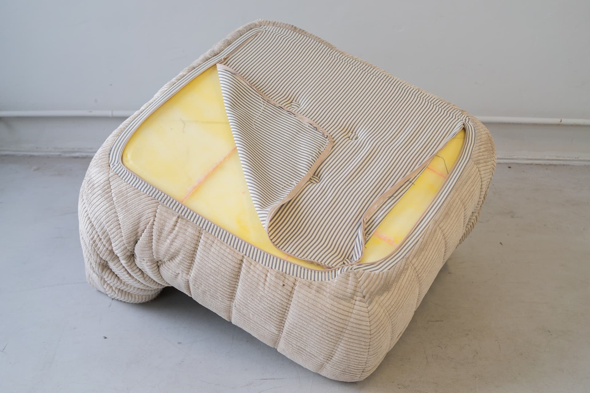 Zestaw wypoczynkowy Togo 5 części, cord beżowy - 52551