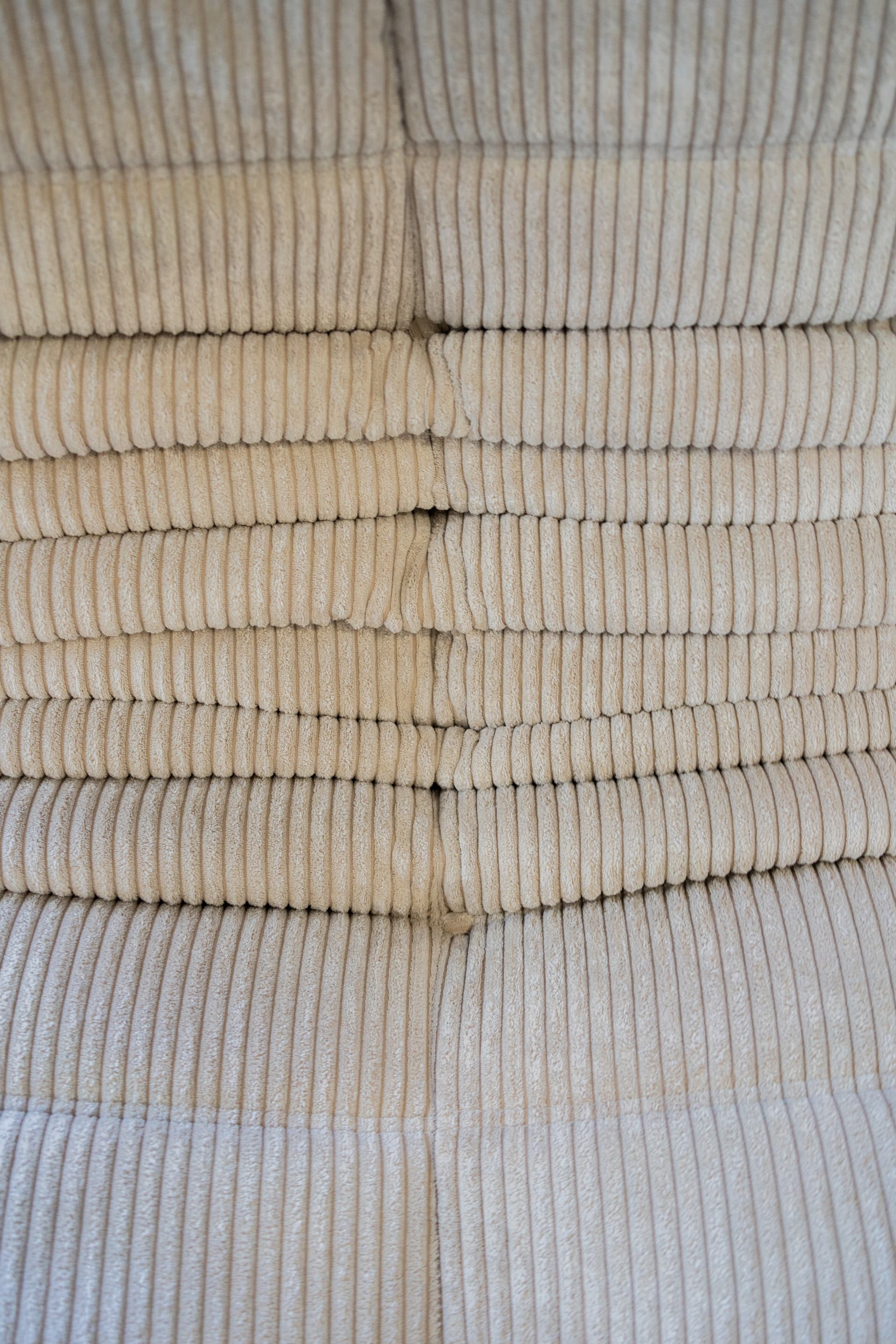 Sofa Togo dwuosobowa, cord beżowy - 52517