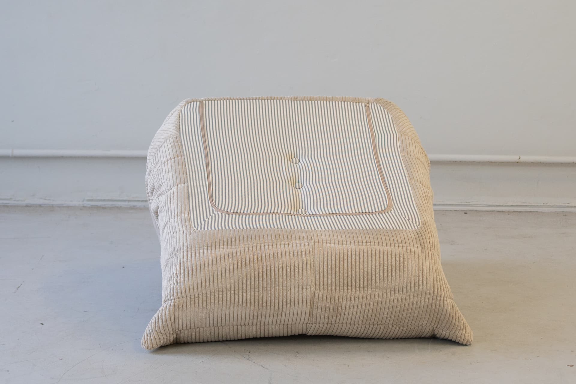 Fotel wypoczynkowy Togo, cord beżowy - 165242