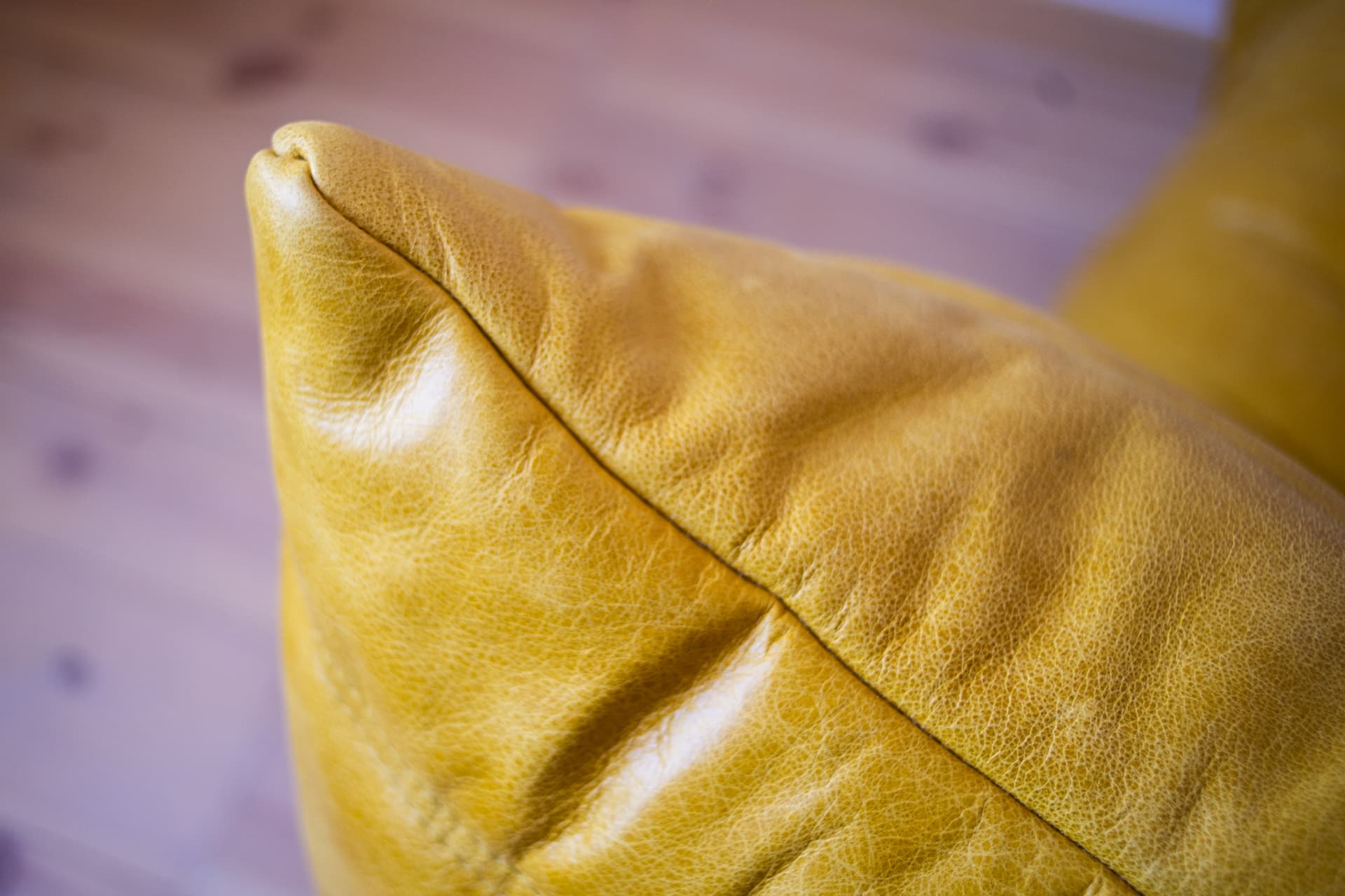 Sofa Togo trzyosobowa, skóra żółta dubai - 165264