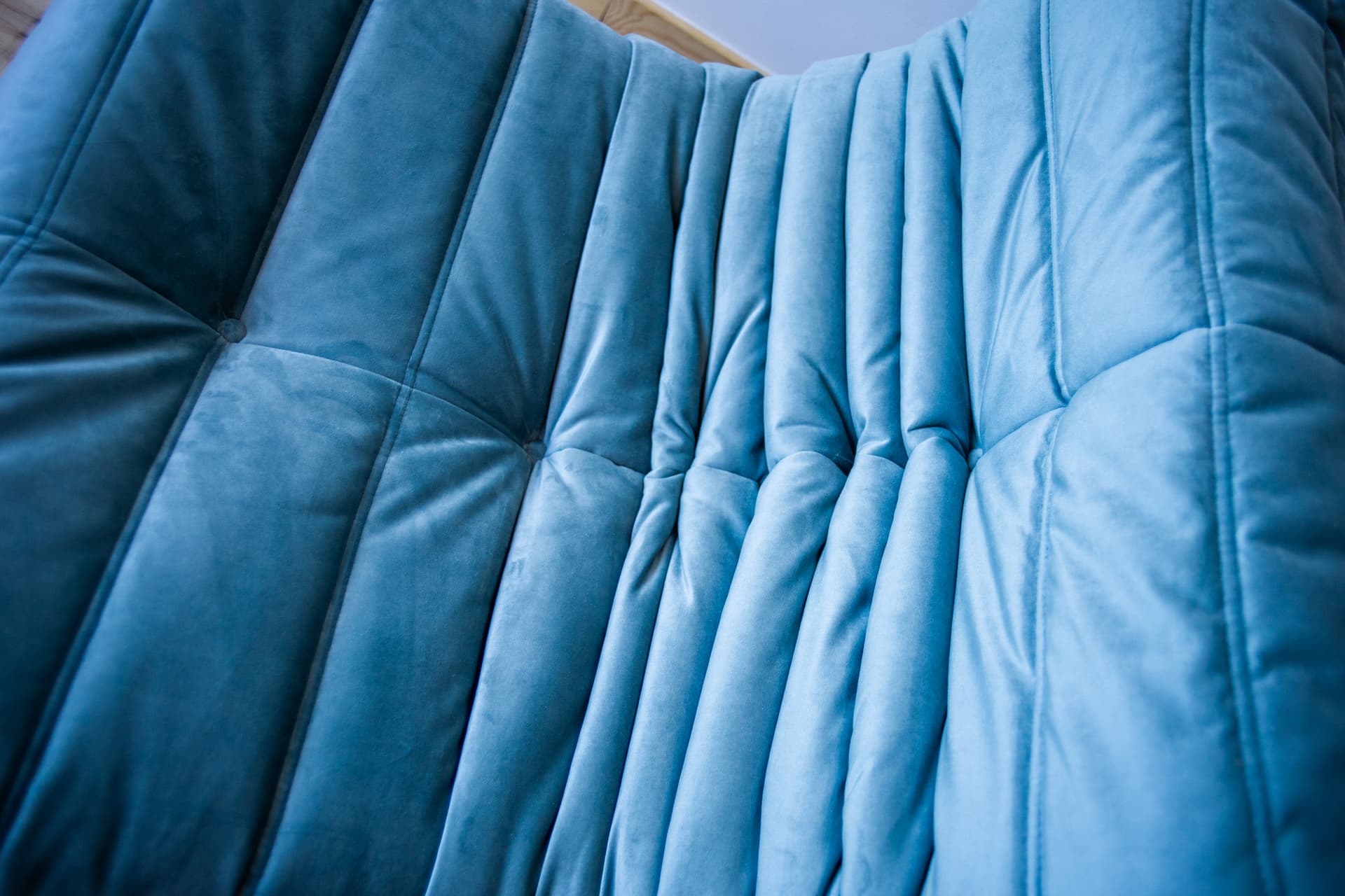 Fotel wypoczynkowy Togo, velvet błękitny lazur - 165144