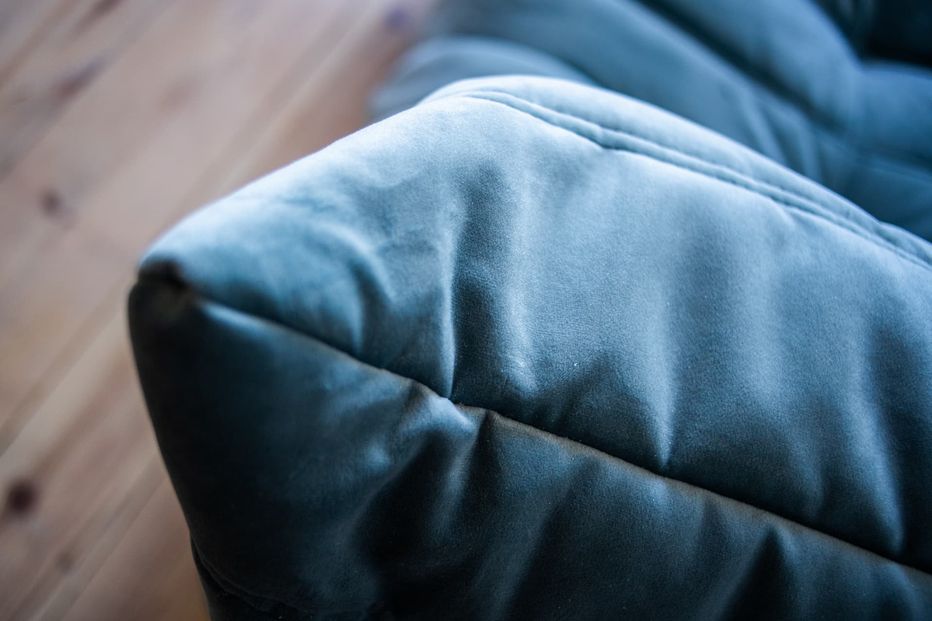 Fotel wypoczynkowy Togo, velvet błękitny lazur - 165145