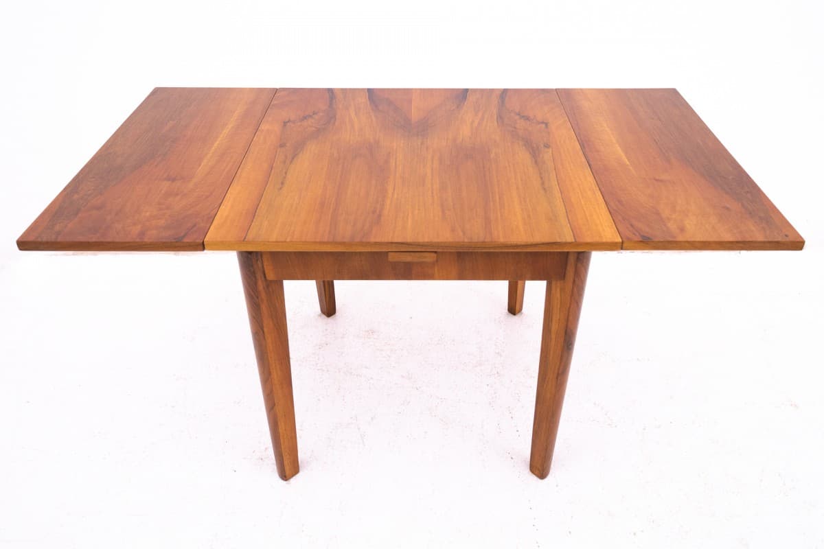 Walnut Square Art Deco Table, Poland, 1940s - 49644