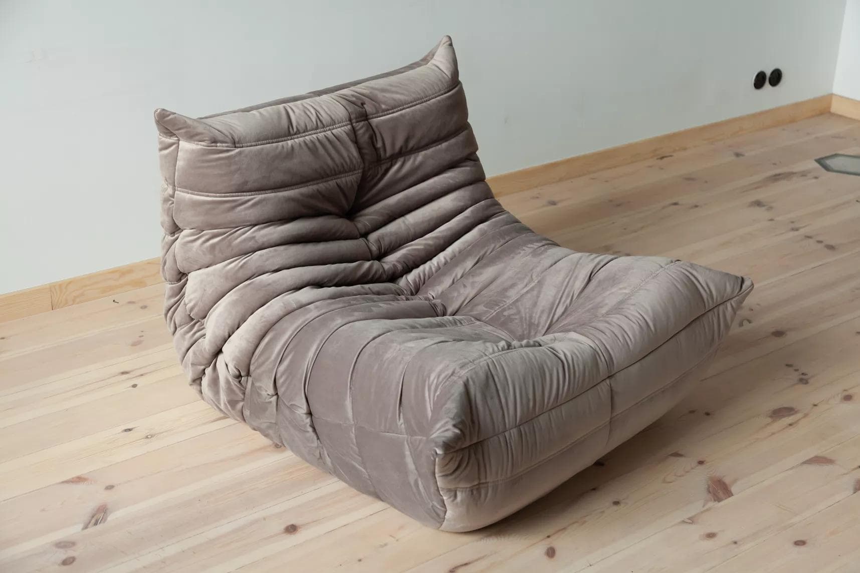 Fotel wypoczynkowy Togo, velvet szary ciepły - 165218