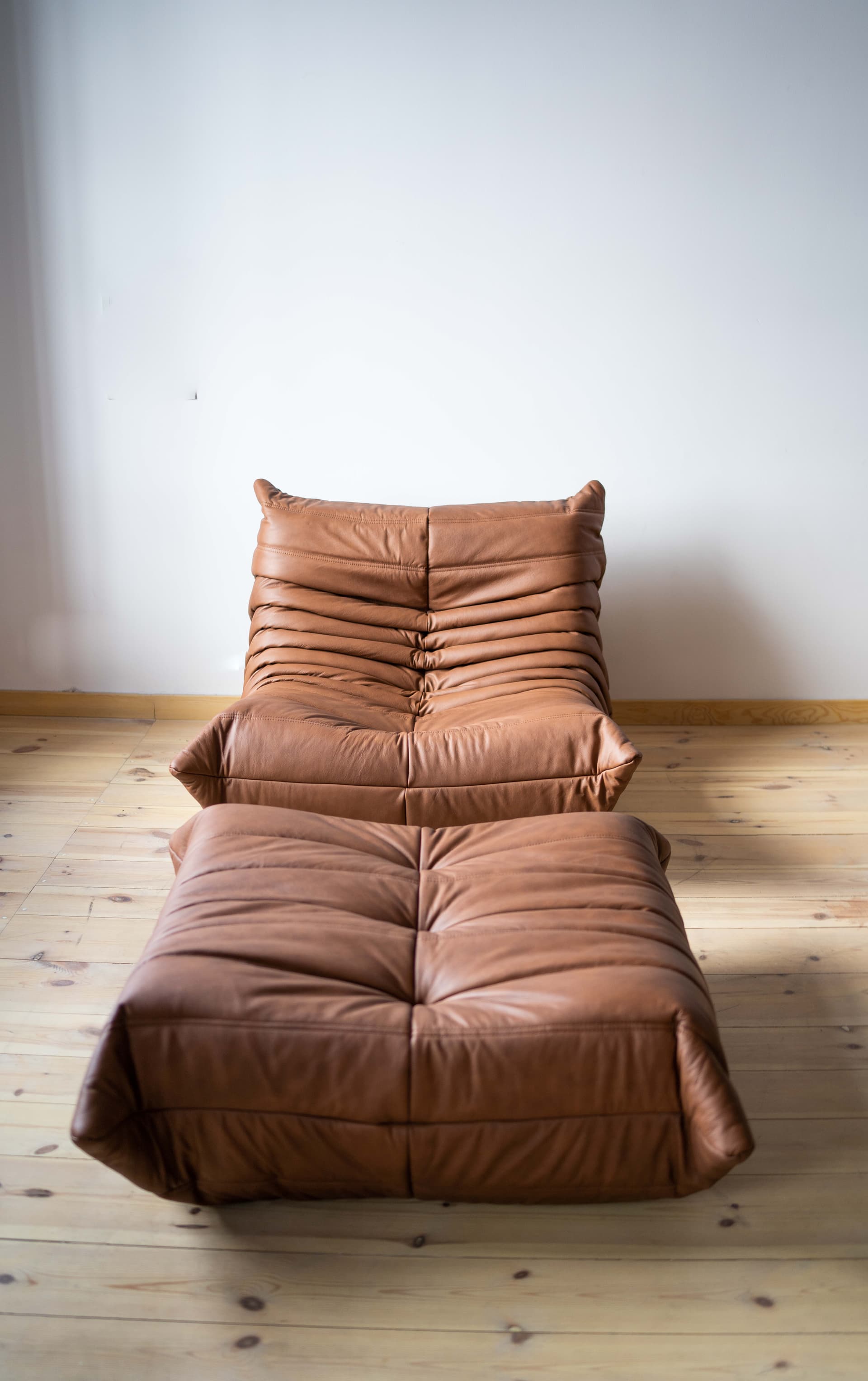 Fotel wypoczynkowy Togo z podnóżkiem, skóra brązowa folk - 165479