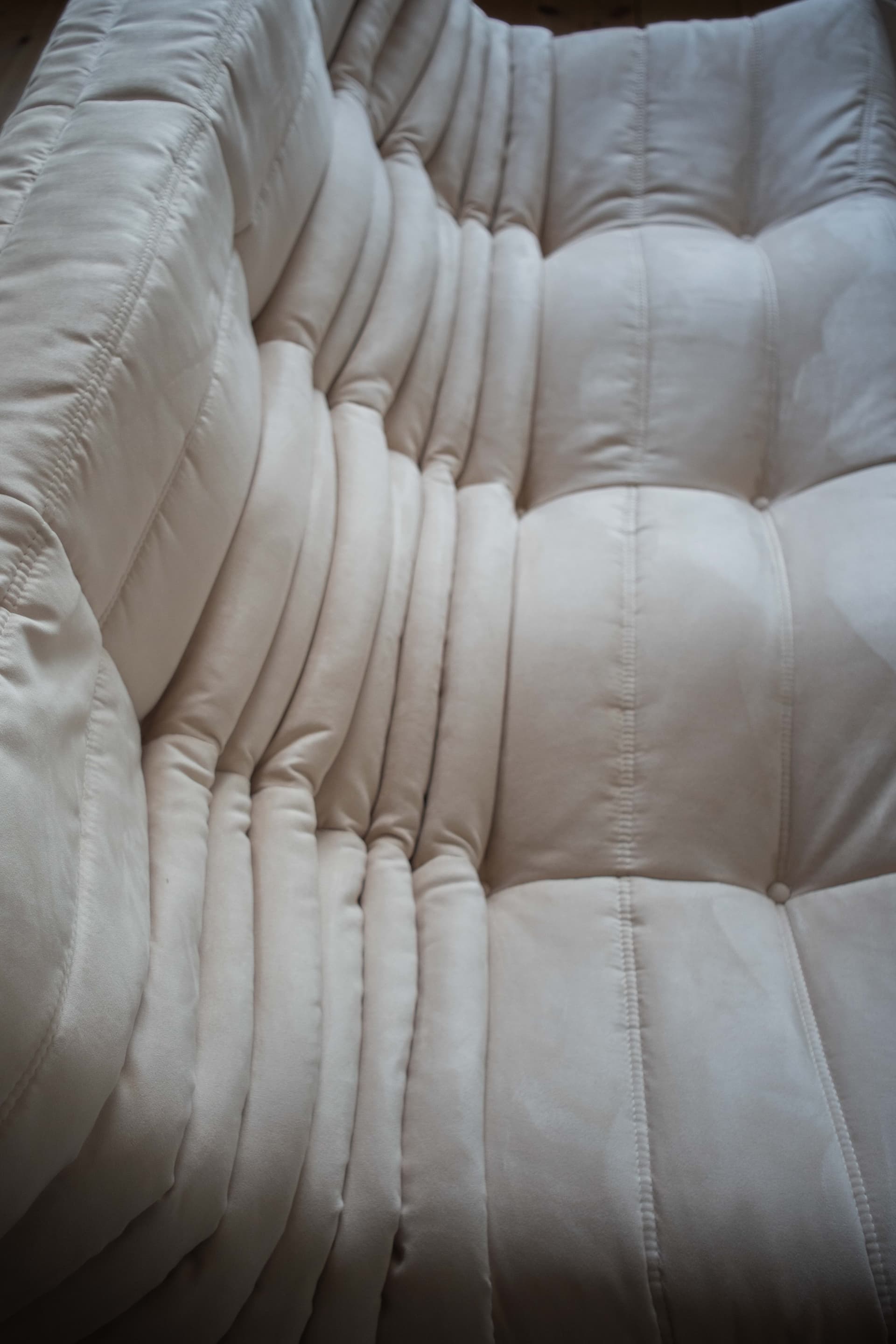 Sofa Togo trzyosobowa, velvet off-white - 166155