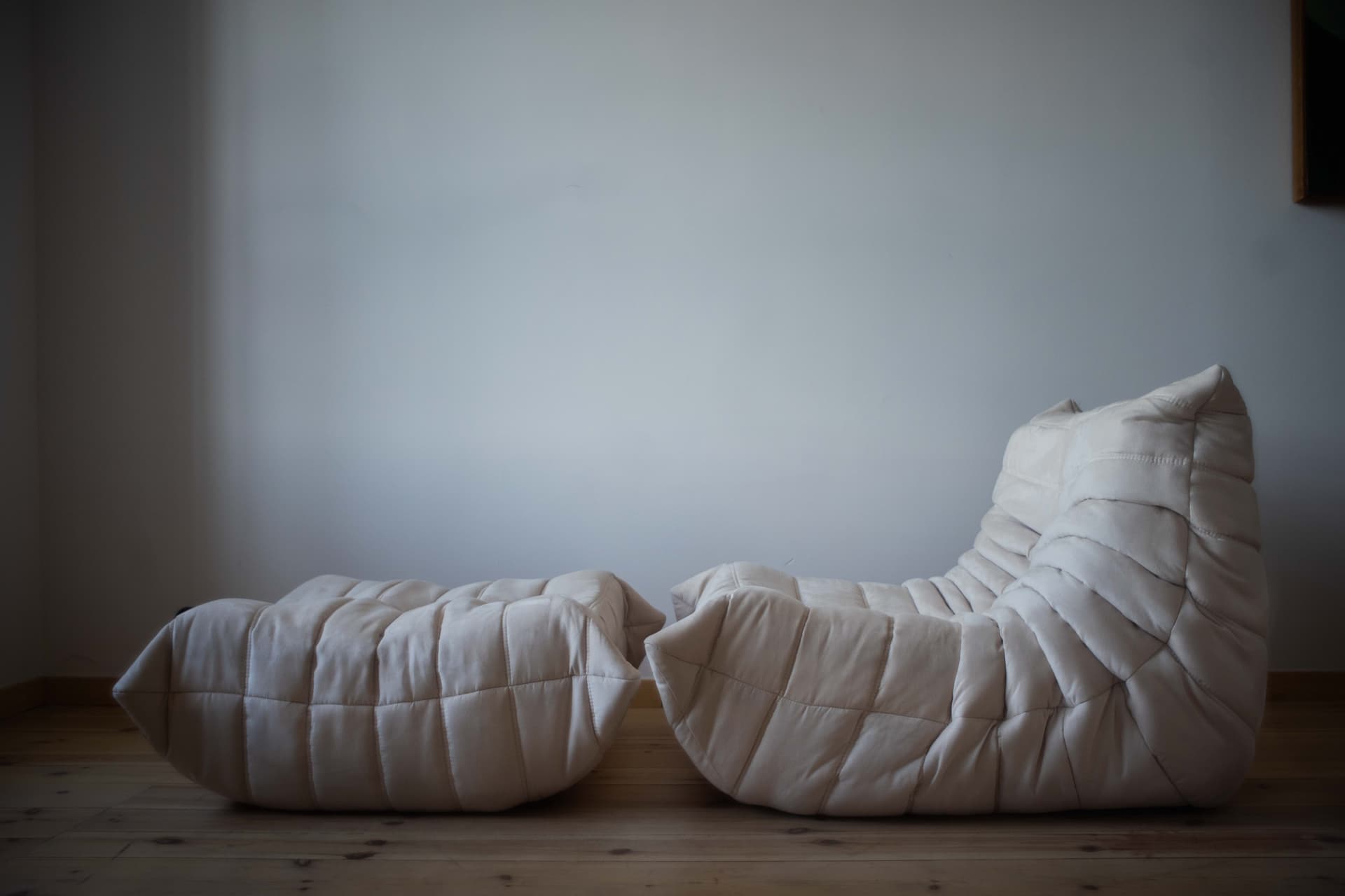 Fotel wypoczynkowy Togo z podnóżkiem, velvet off-white - 165405