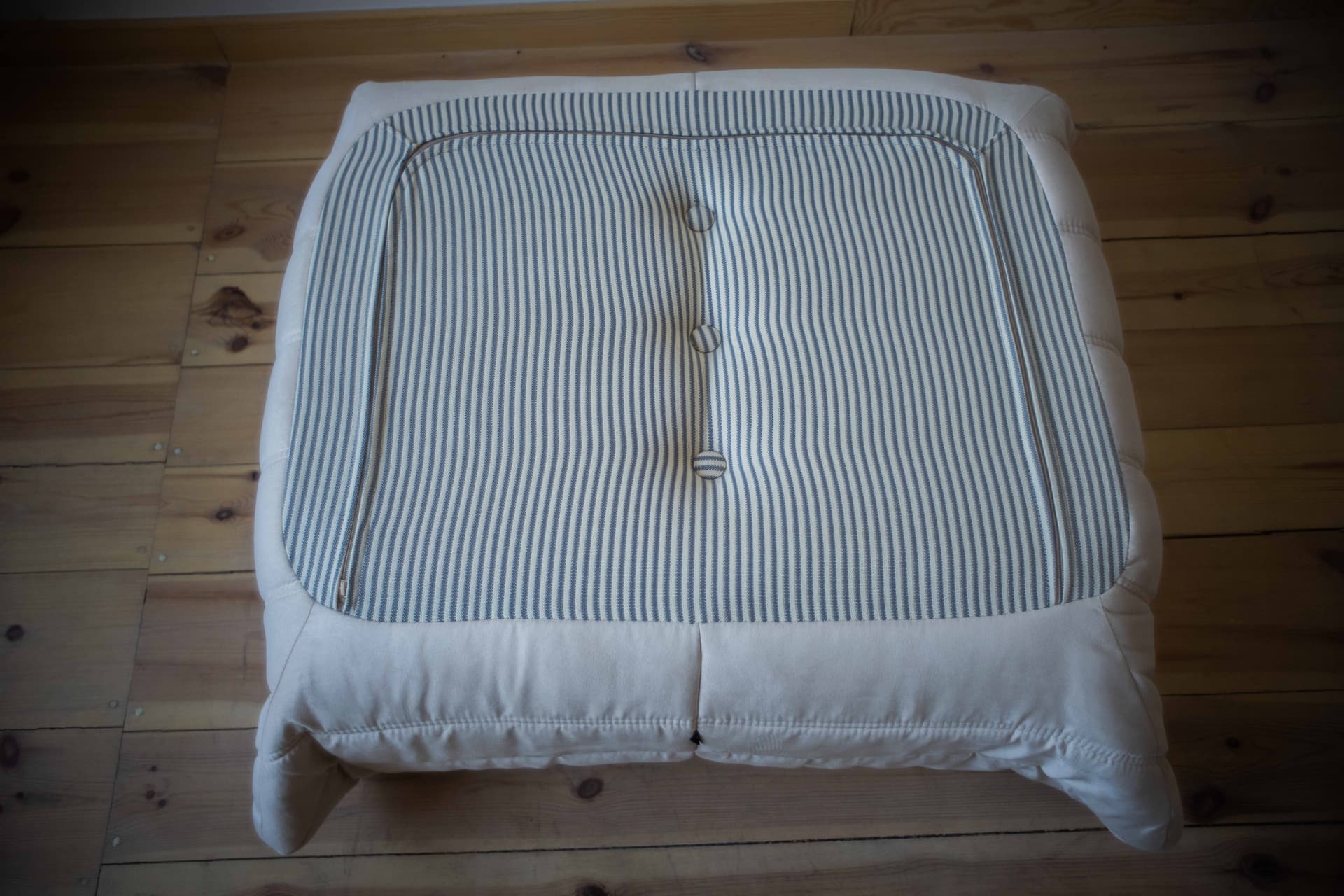 Fotel wypoczynkowy Togo z podnóżkiem, velvet off-white - 165404