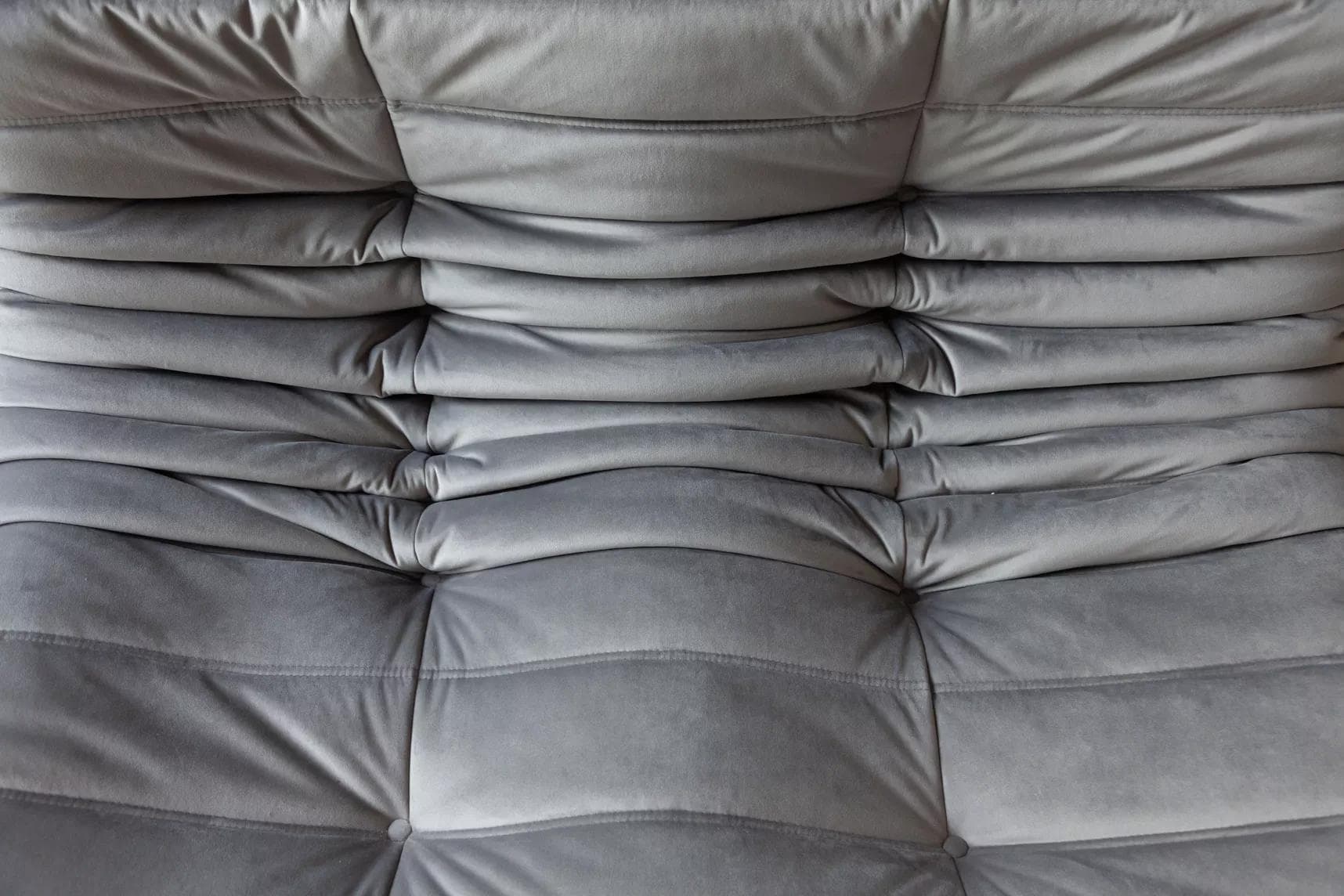 Sofa Togo dwuosobowa, velvet szary srebrny - 166353