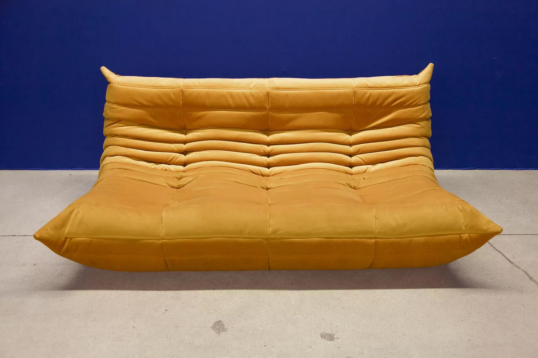 Sofa Togo dwuosobowa, velvet musztardowy żółty - 166031