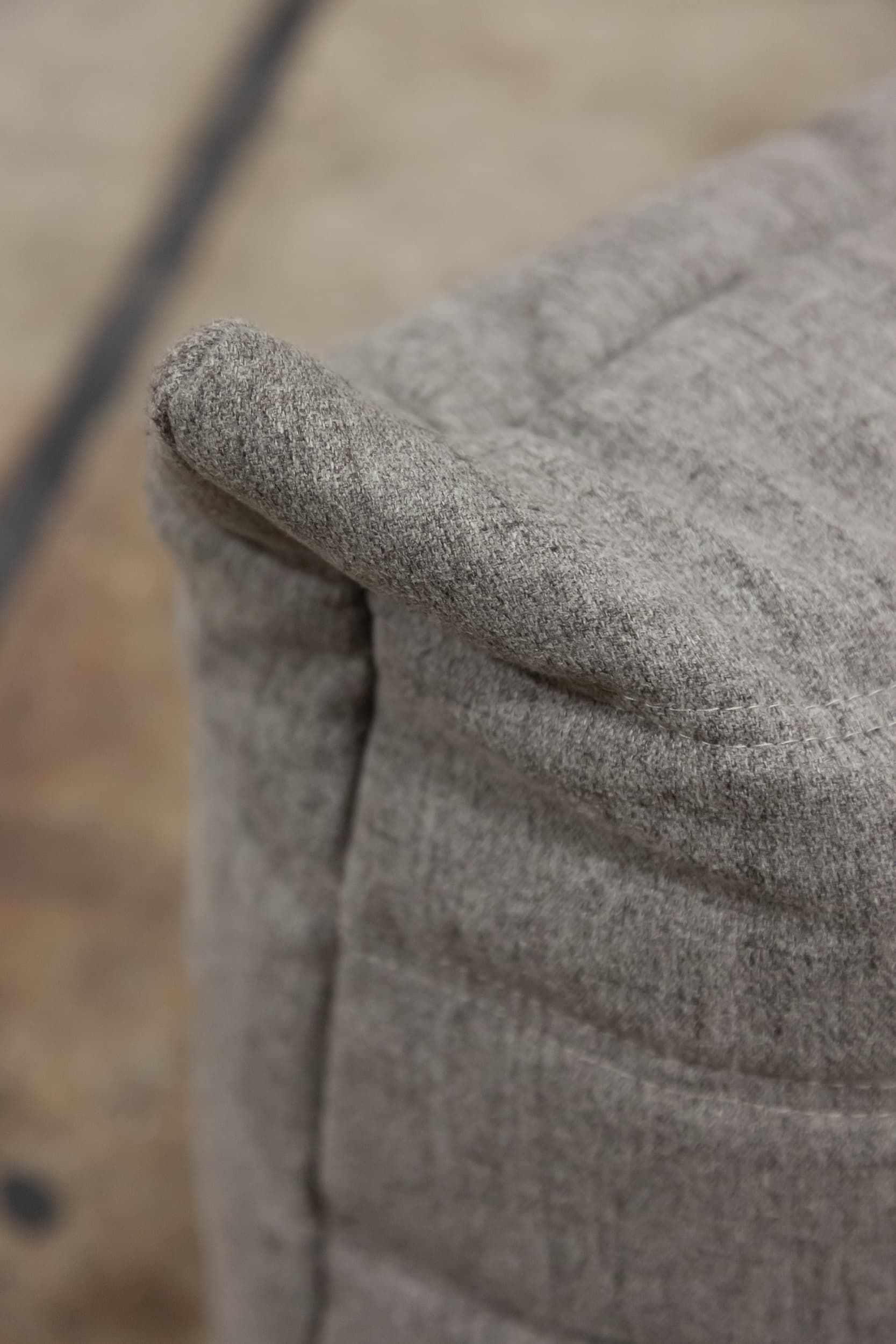 Sofa Togo trzyosobowa, tekstylia ciepły szary - 166673