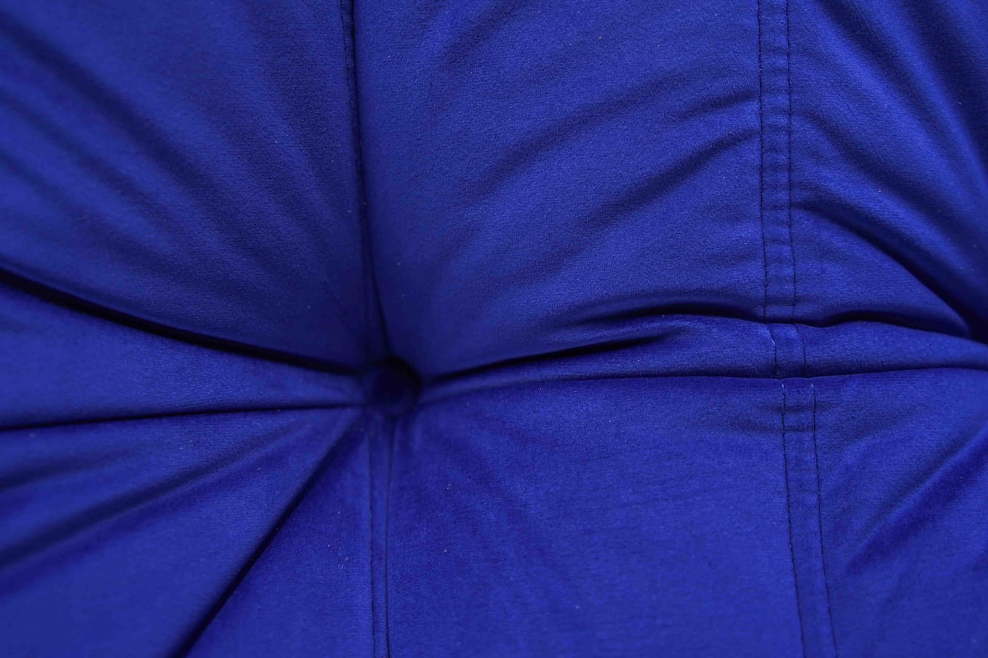 Fotel wypoczynkowy Togo z podnóżkiem, velvet kobalt - 166572