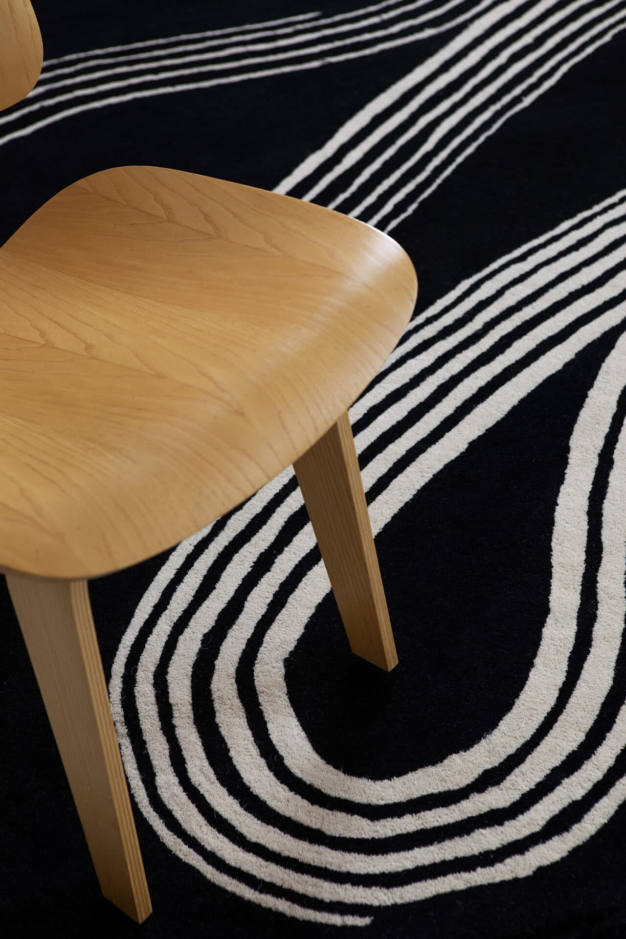 Rug Decor Flow Caviar 250x350 cm, black, wool, Brink & Campman - 55235