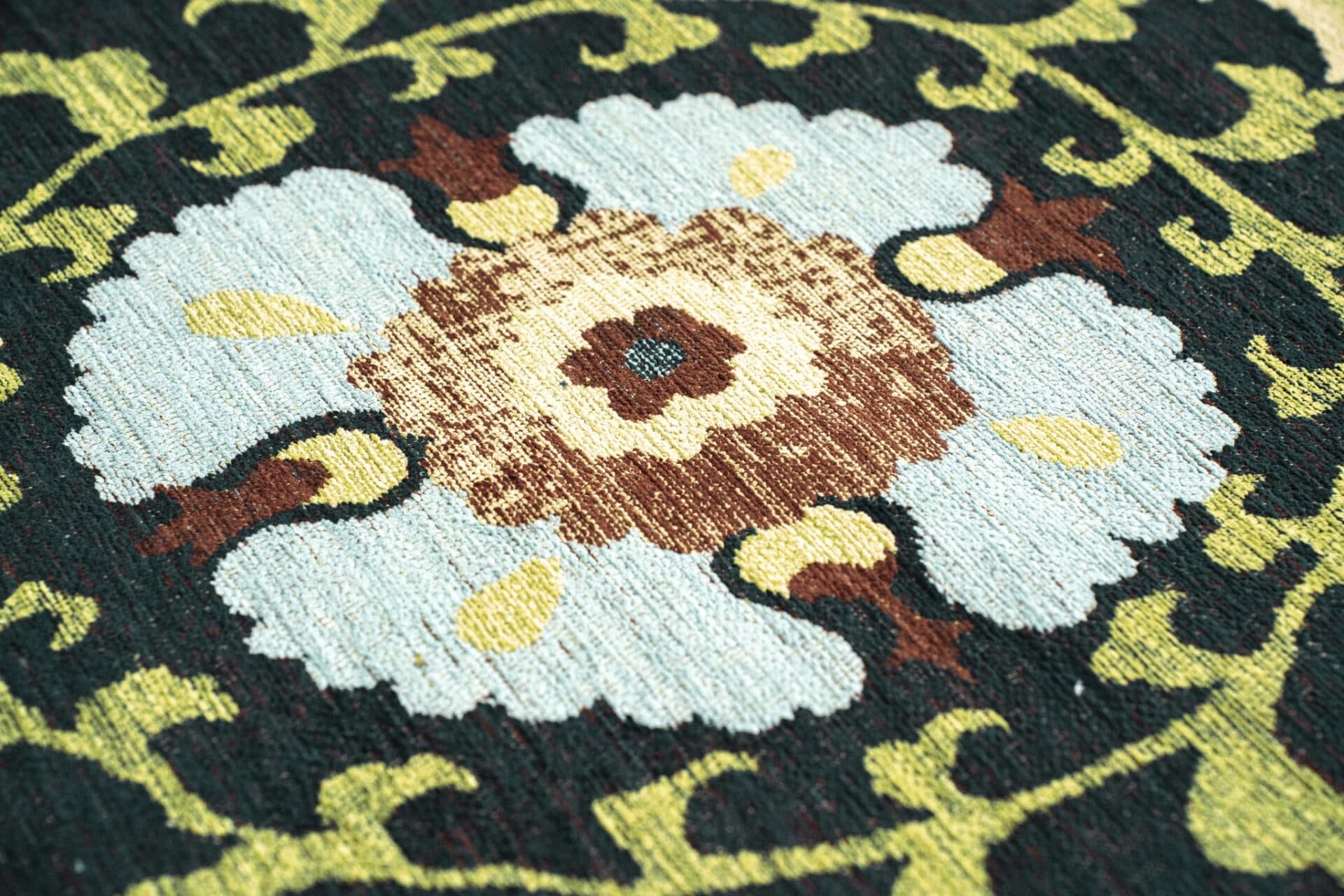 Rug Suzani Bavaria green 280x390 cm, Louis De Poortere - 56613