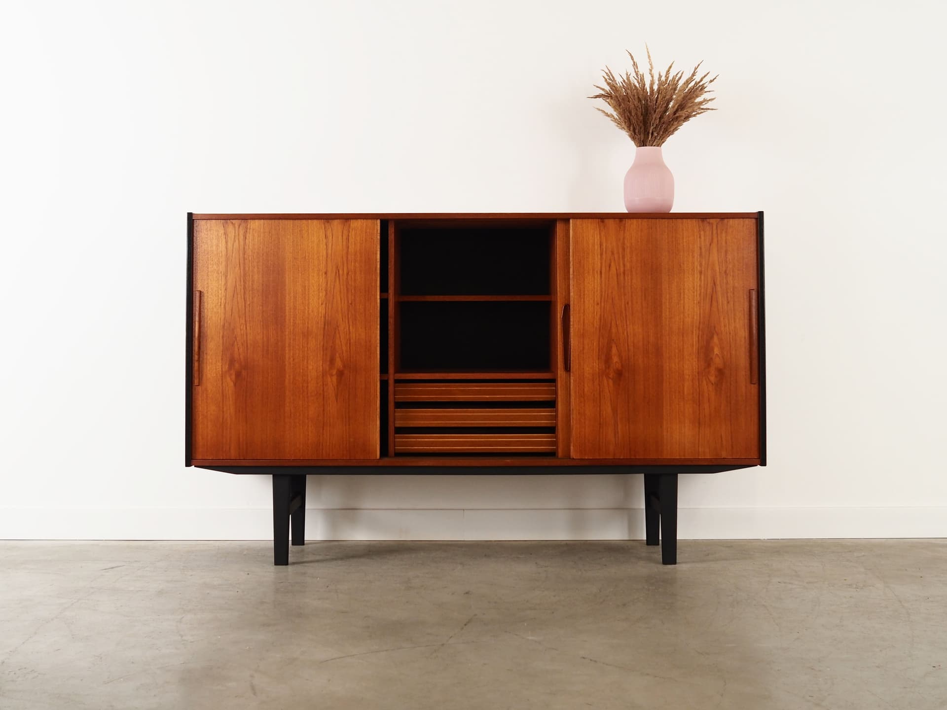 Highboard, teak jasnobrązowy, Dania, lata 60. - 58775