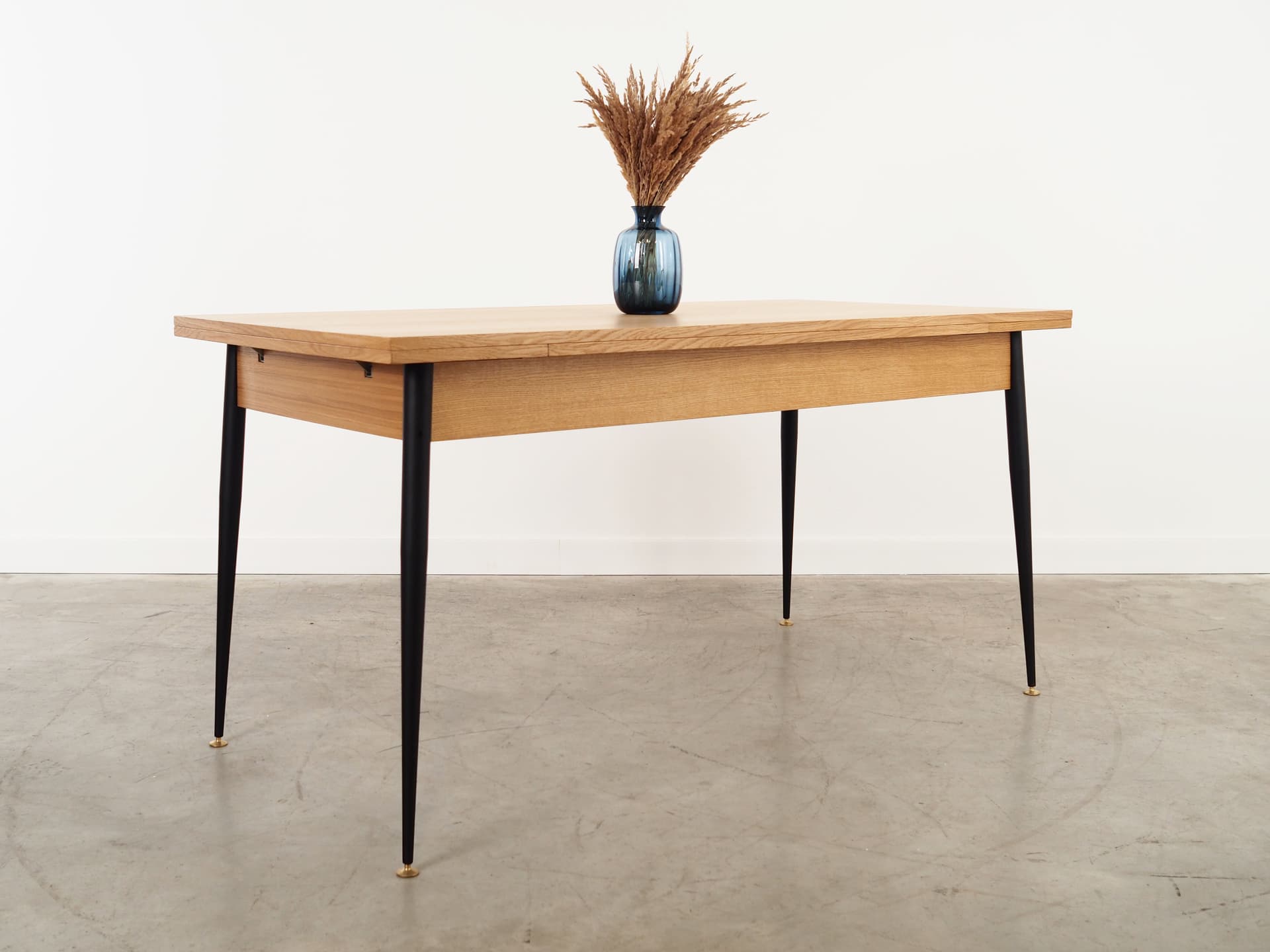 Extending dining table, light brown oak, black metal, brass, Italy, 1980s. - 58790