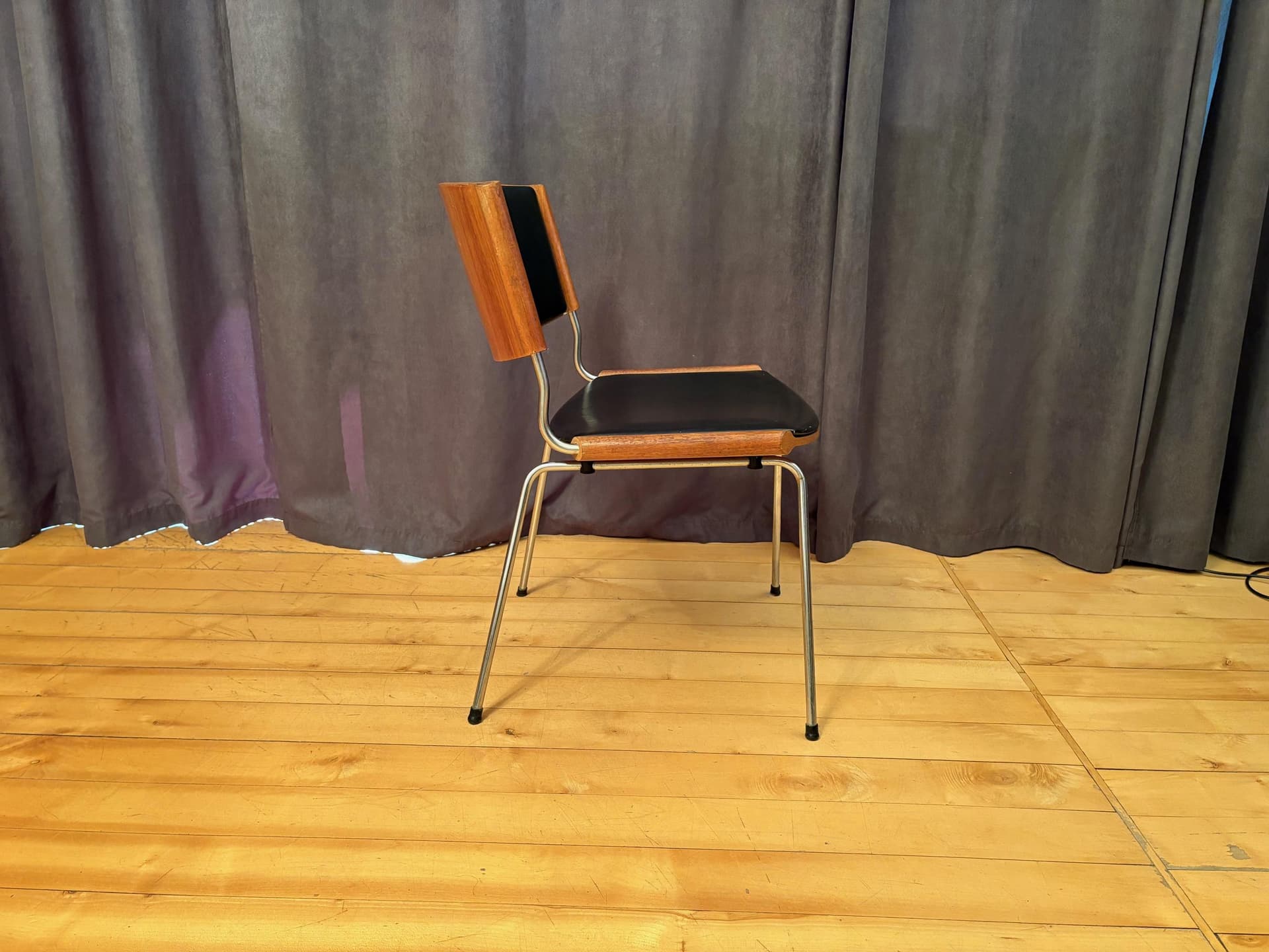 Krzesło Badminton ND 150, skaj czarny, orzech, proj. N. Ditzel, Kolds Savvaerk, Dania, lata 60. - 79699