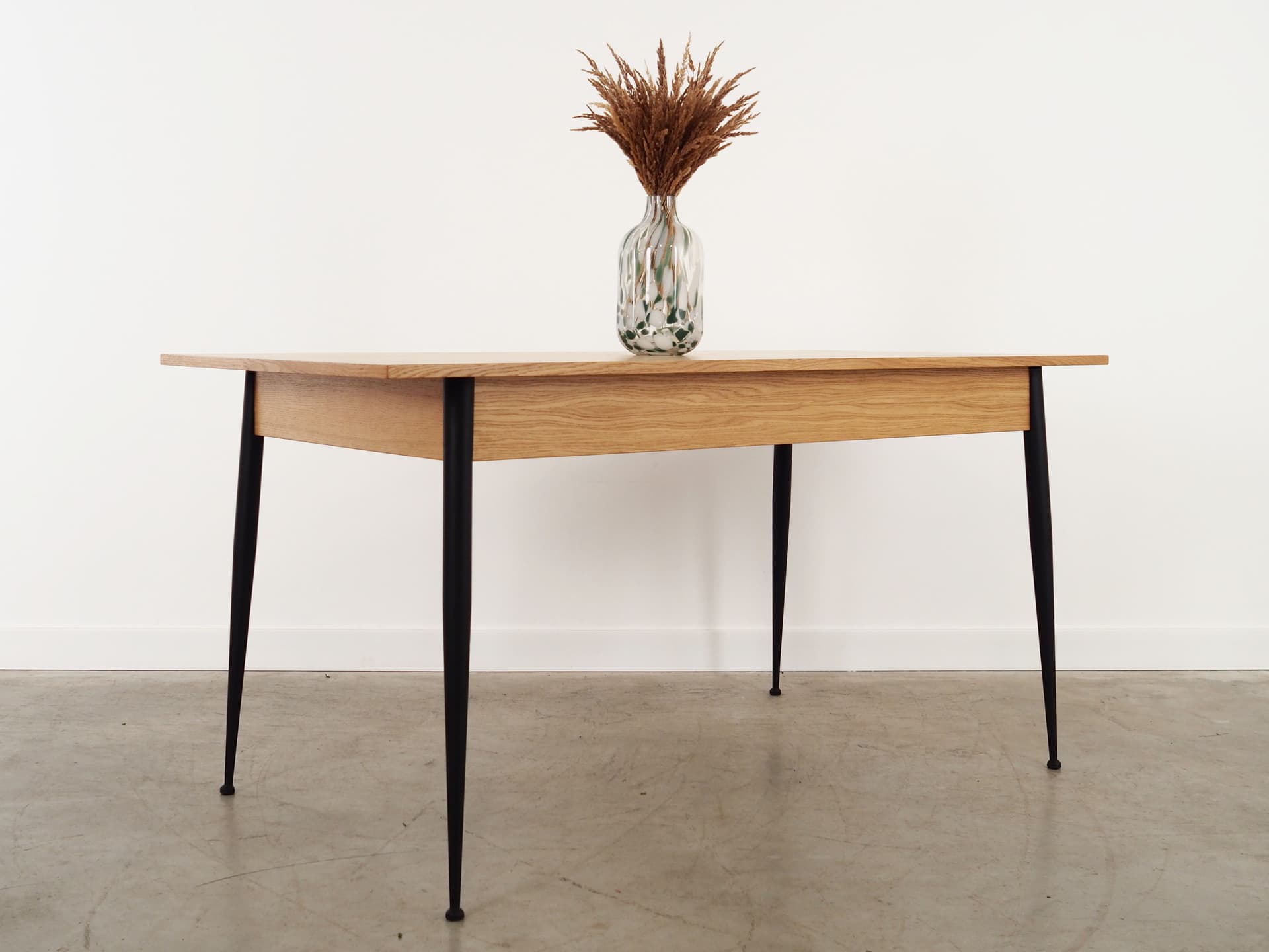 Stół prostokątny, dąb jasnobrązowy, metal czarny, Włochy, lata 80. - 59145