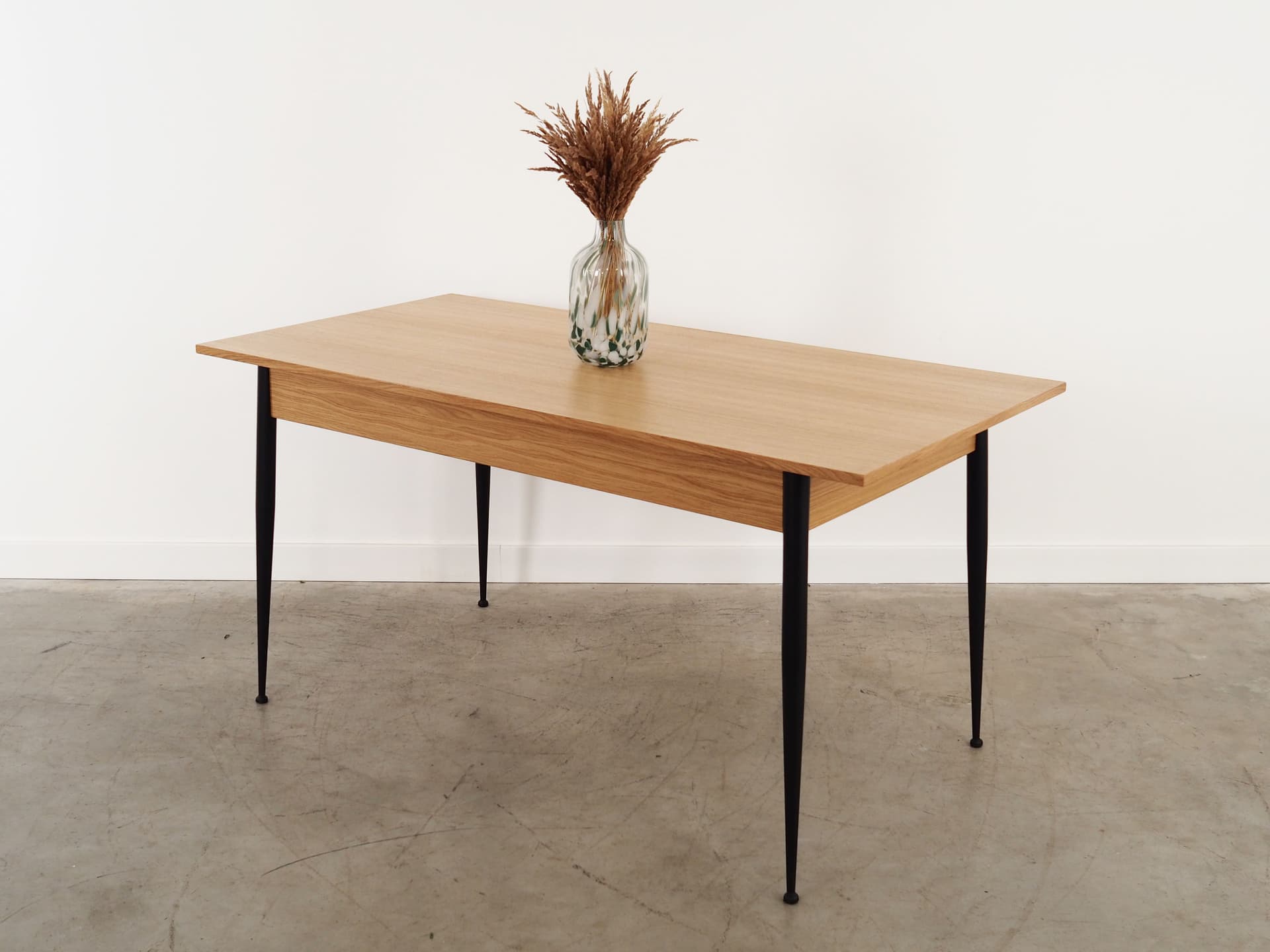 Stół prostokątny, dąb jasnobrązowy, metal czarny, Włochy, lata 80. - 59144